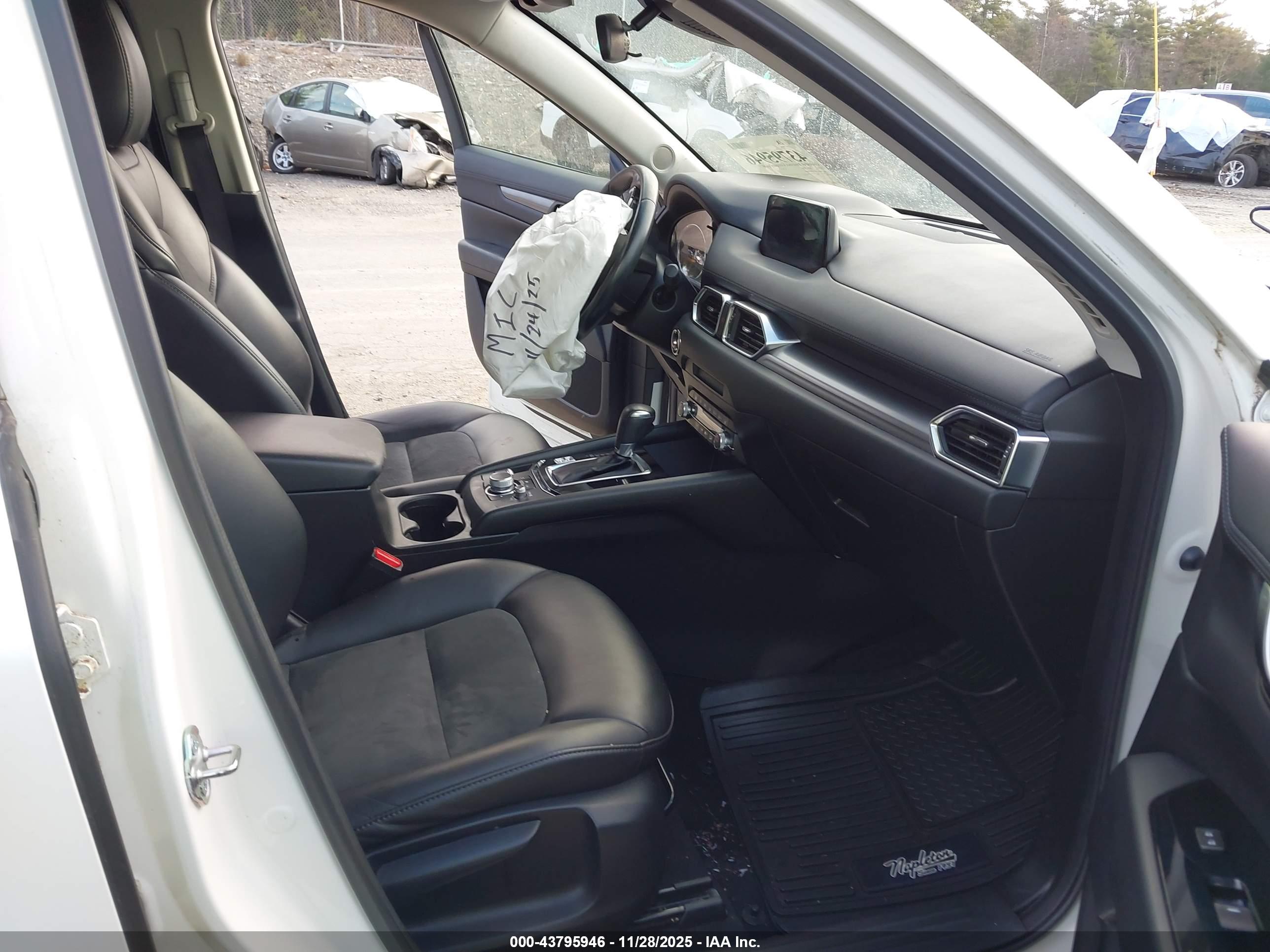 MAZDA CX-5 image 5