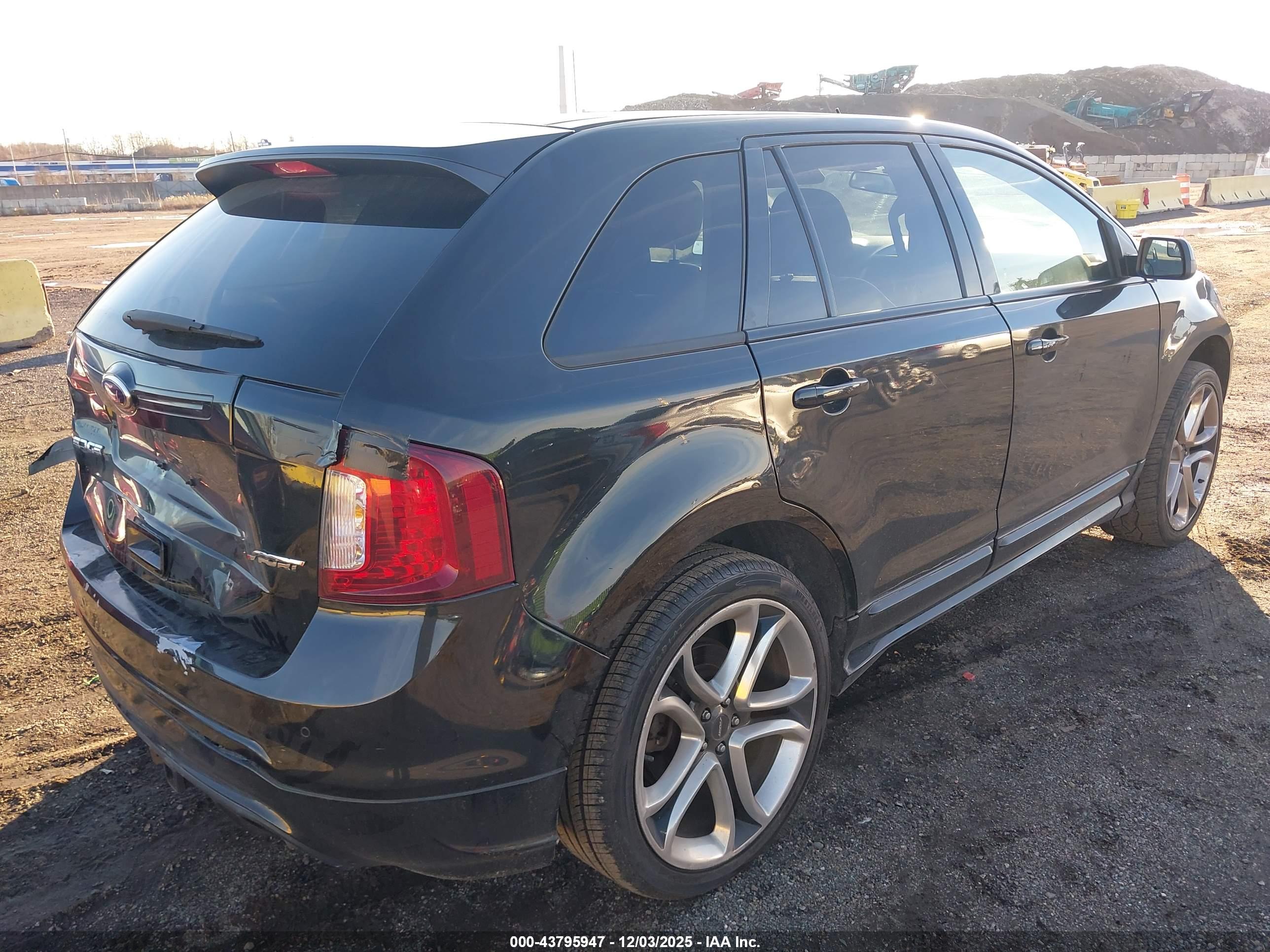 FORD EDGE image 4