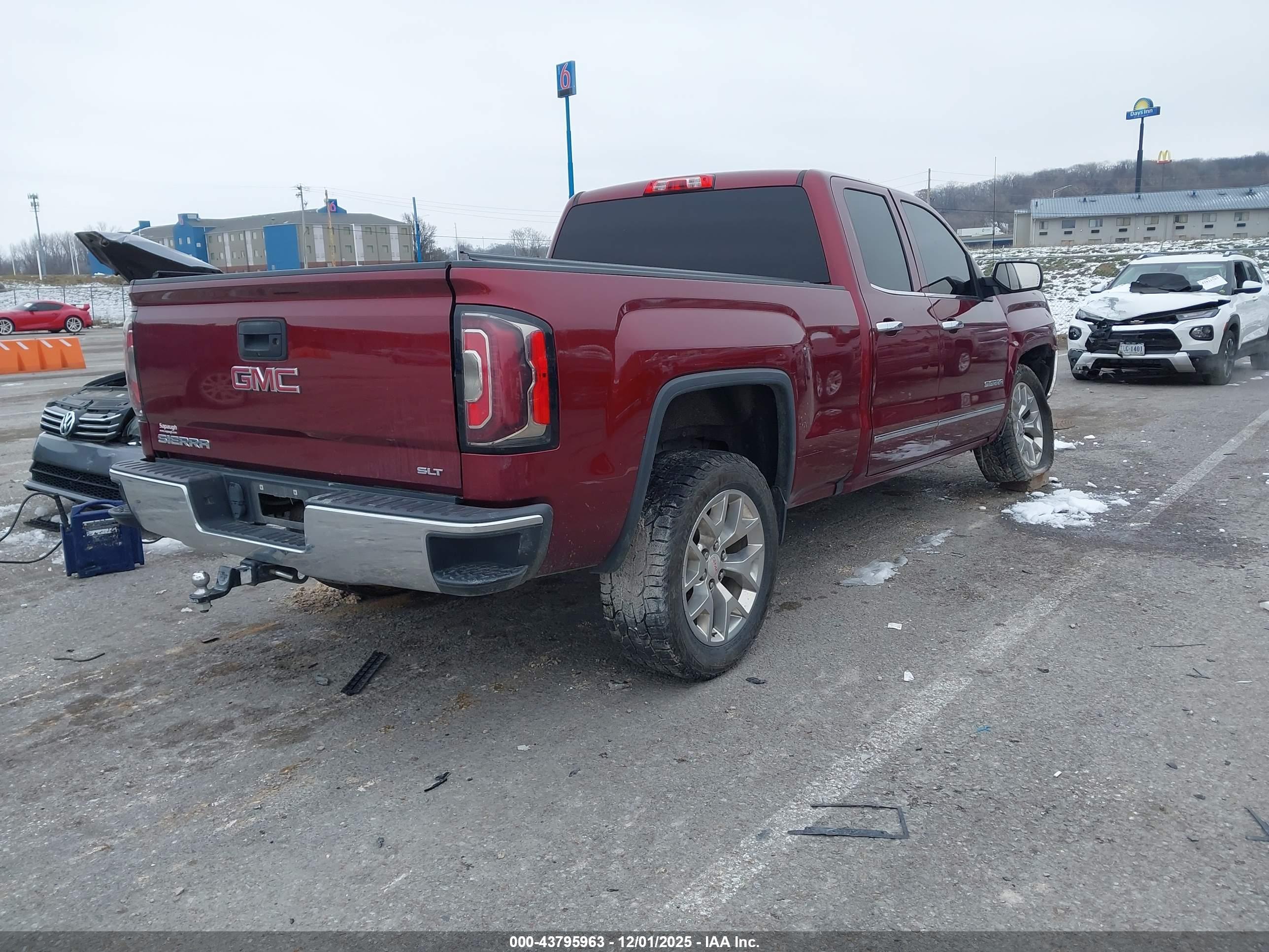 GMC SIERRA image 4