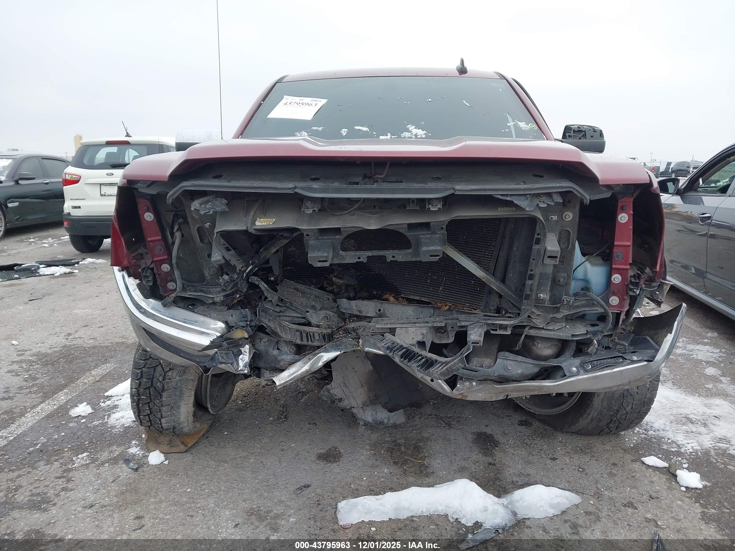 GMC SIERRA image 6