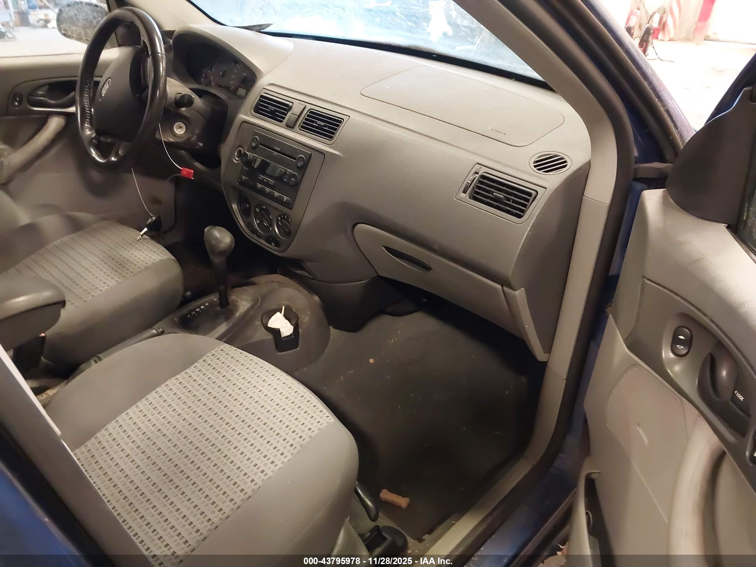 FORD FOCUS image 5