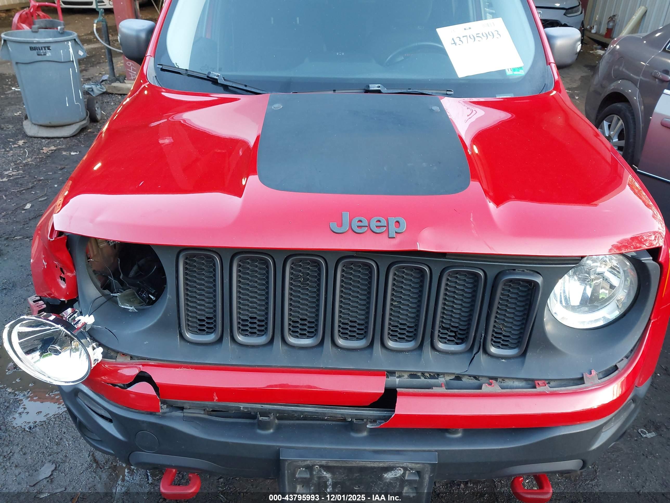 JEEP RENEGADE image 10