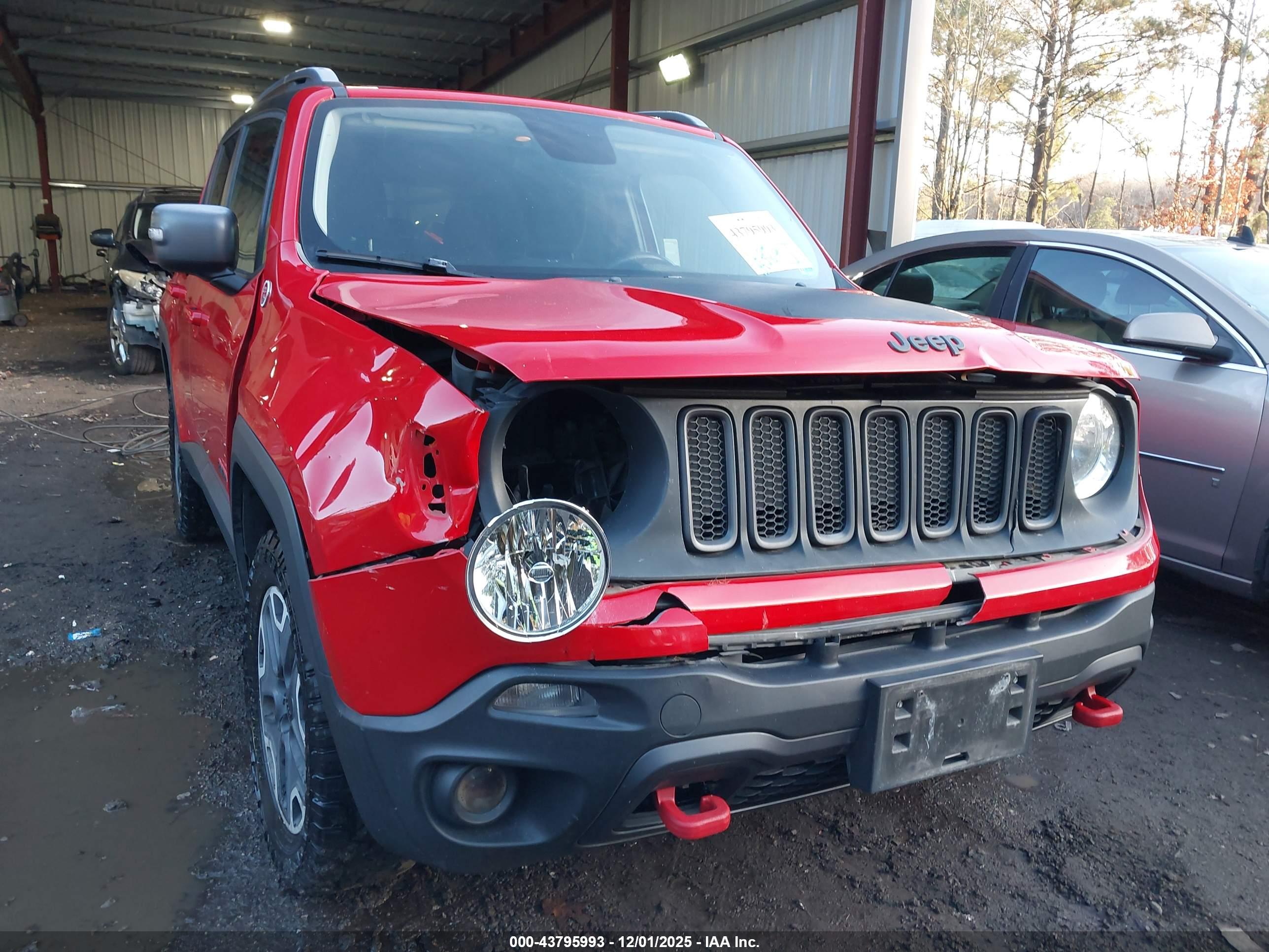 JEEP RENEGADE image 6