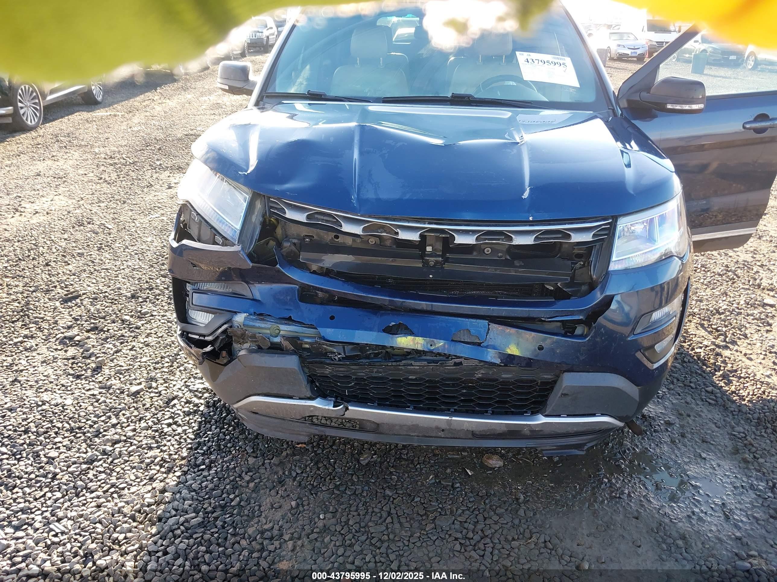 FORD EXPLORER image 6
