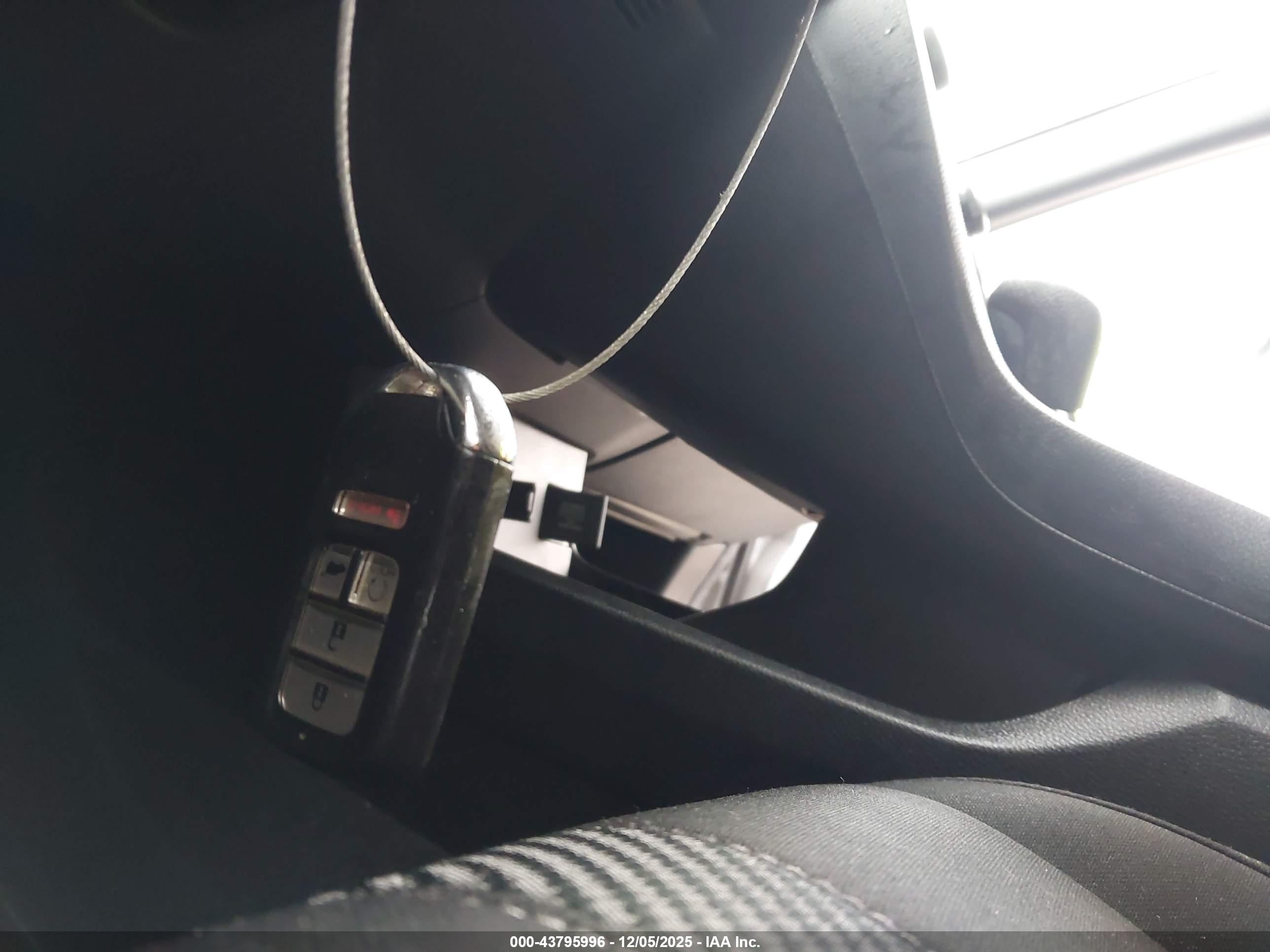HONDA CIVIC image 11