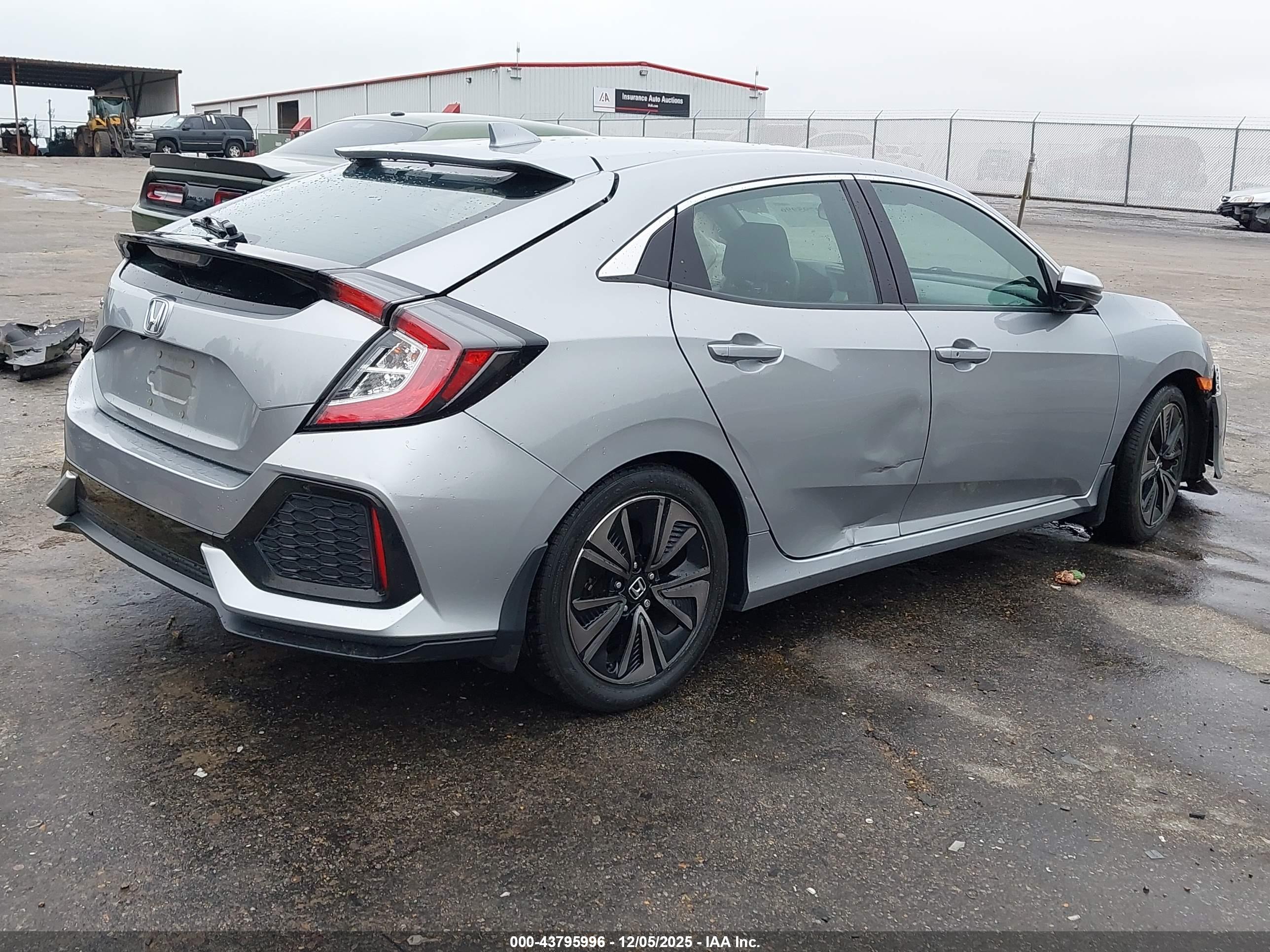 HONDA CIVIC image 4