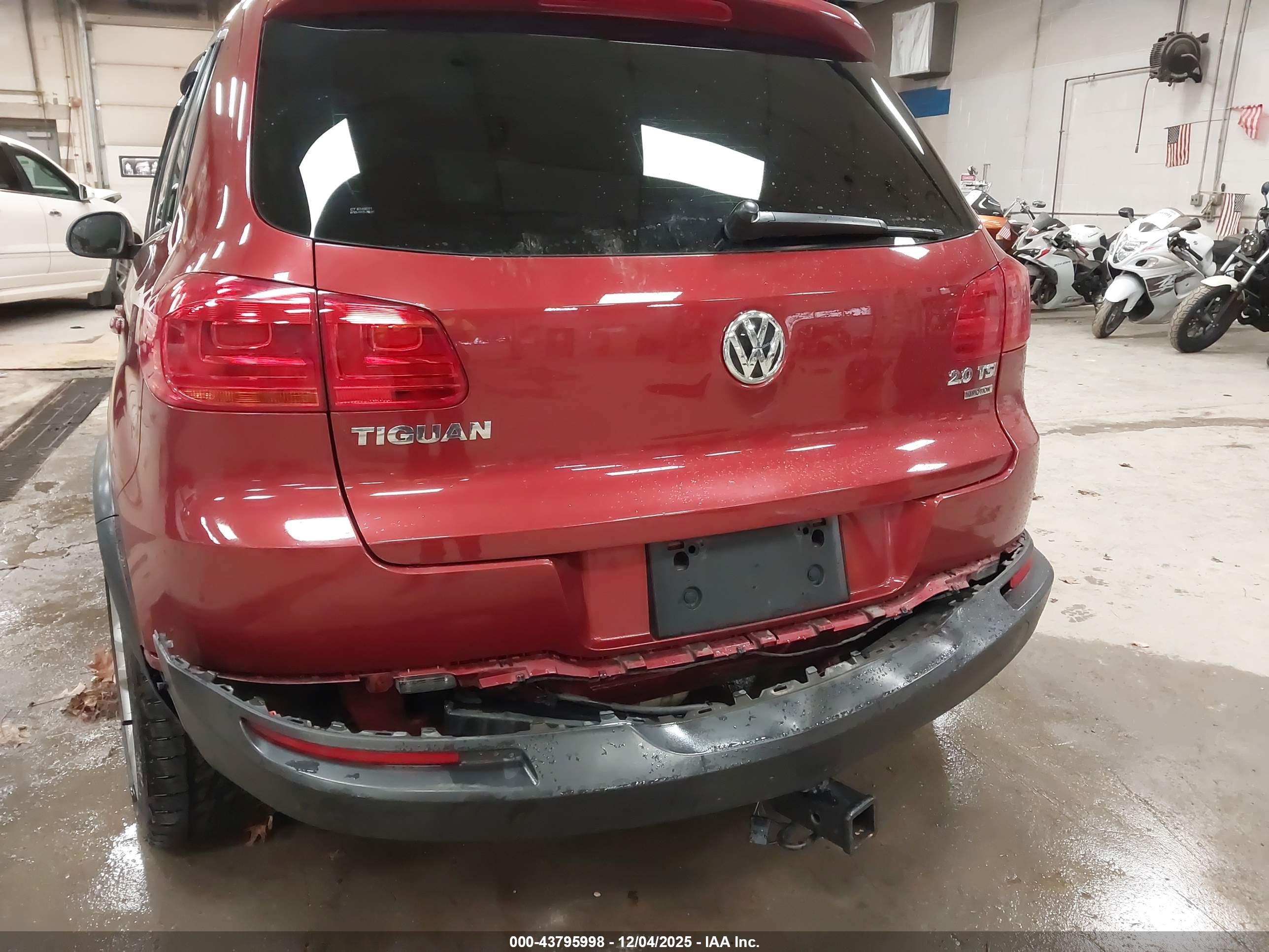 VOLKSWAGEN TIGUAN image 6