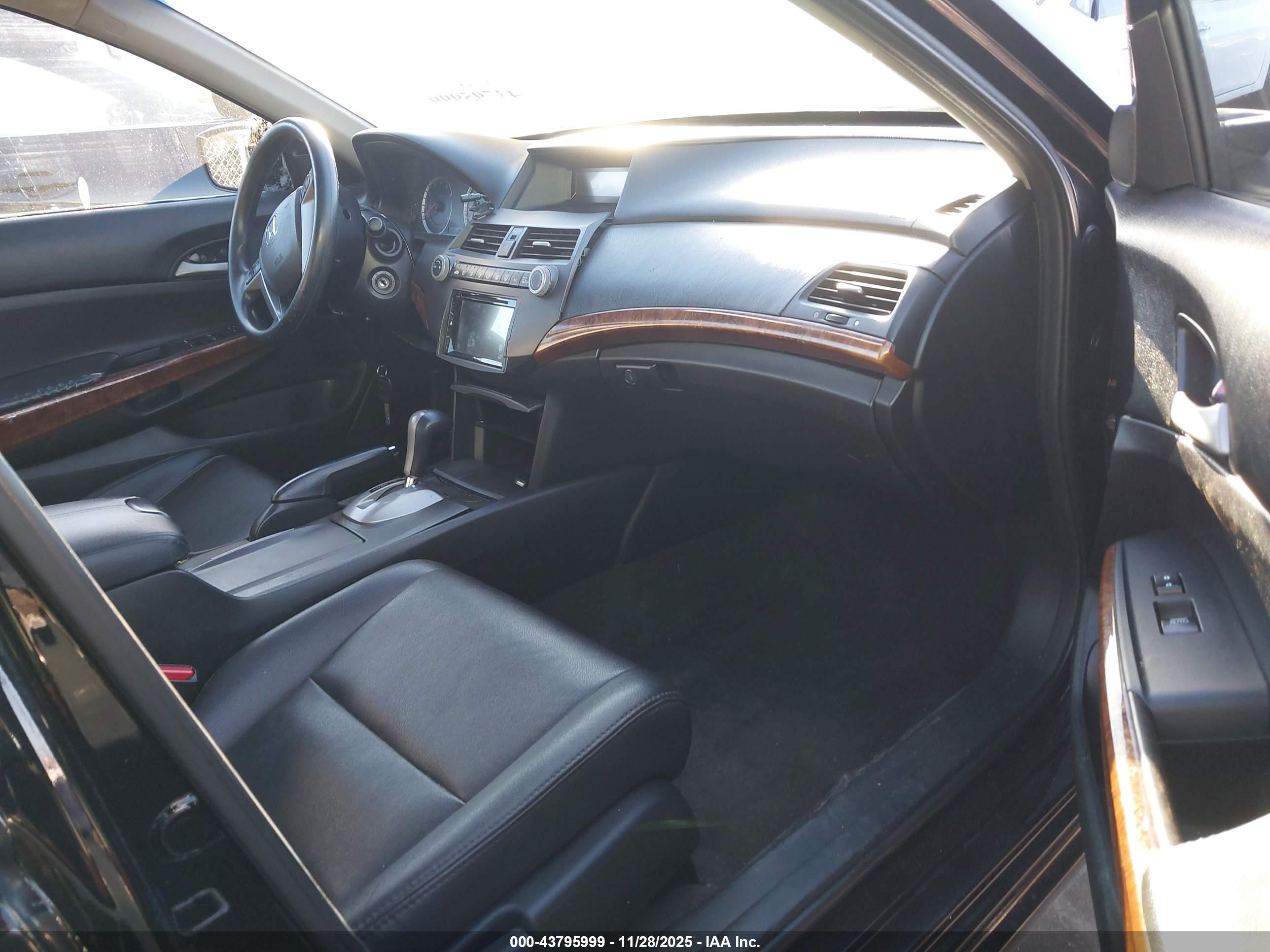 HONDA ACCORD image 5