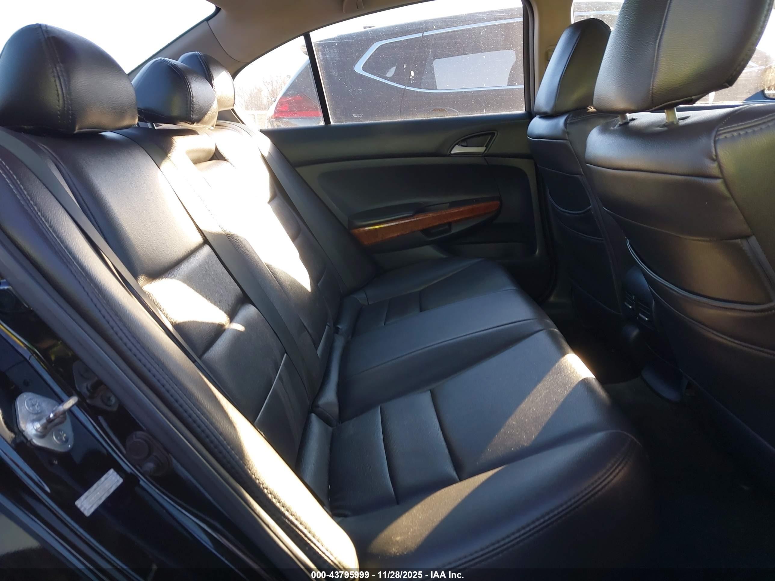 HONDA ACCORD image 8
