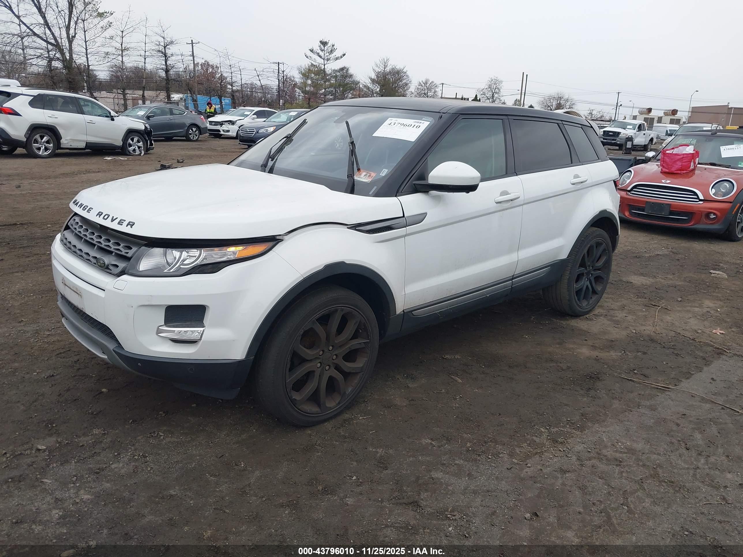 LAND ROVER image 2