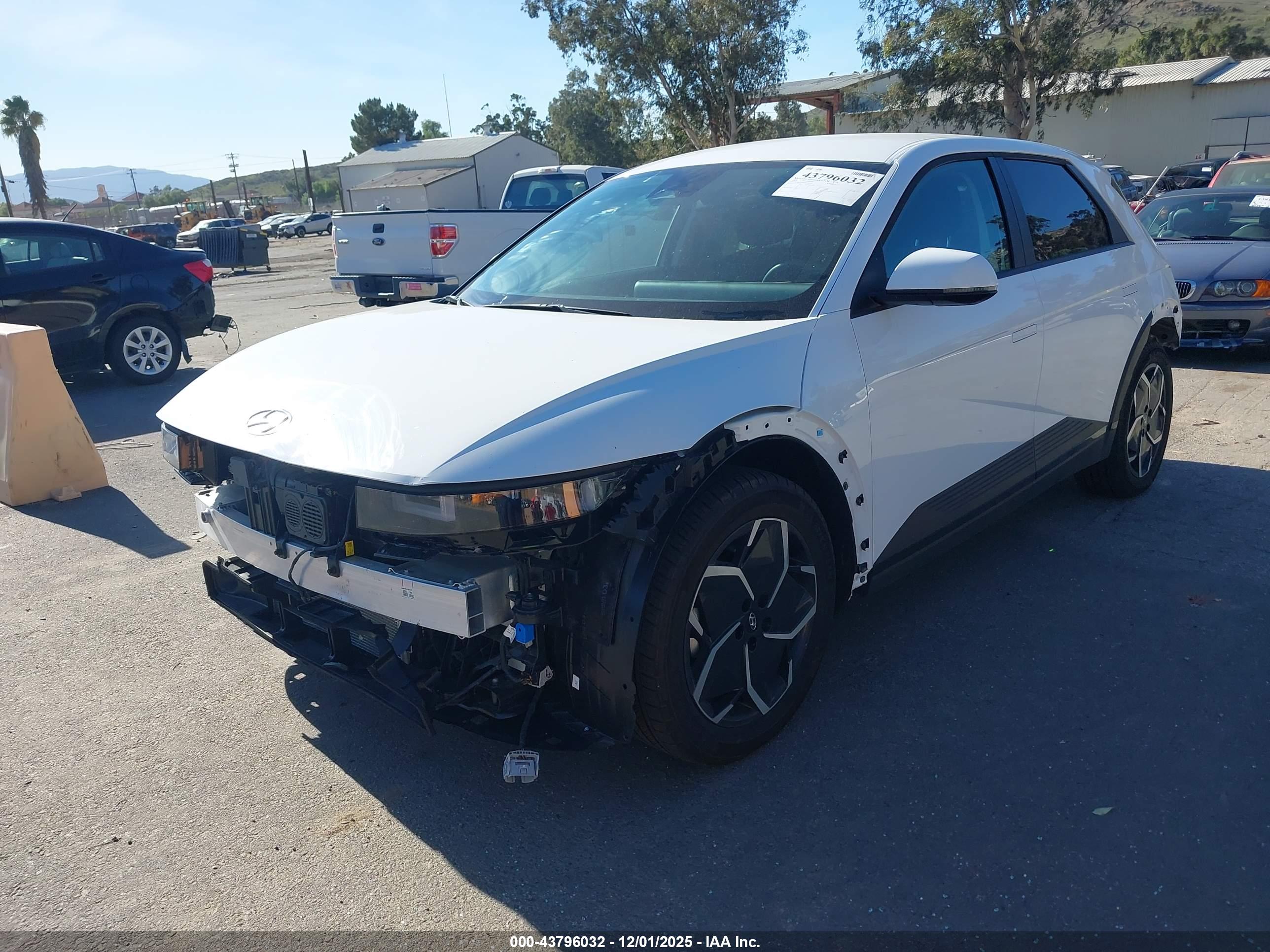 HYUNDAI IONIQ image 2