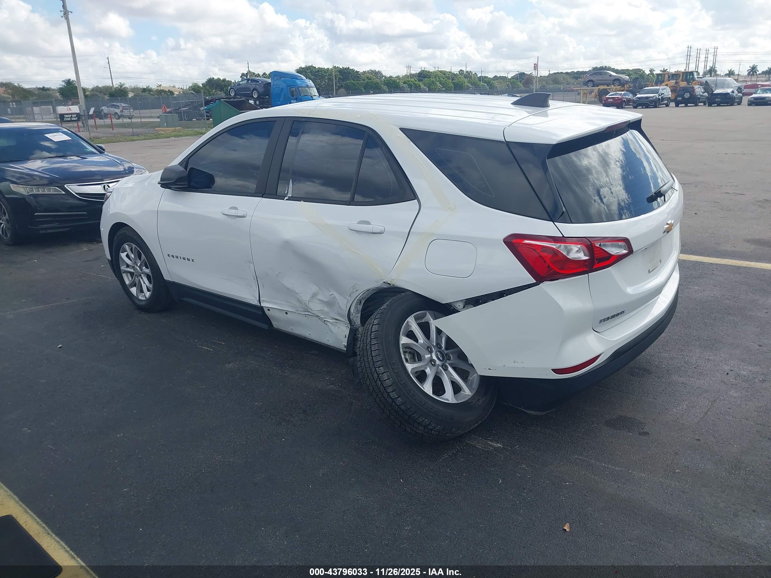 CHEVROLET EQUINOX image 3