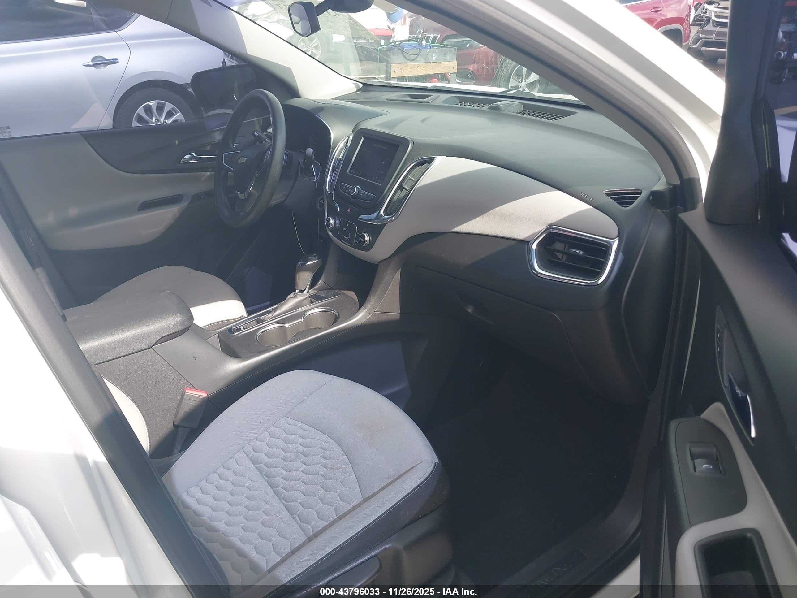 CHEVROLET EQUINOX image 5