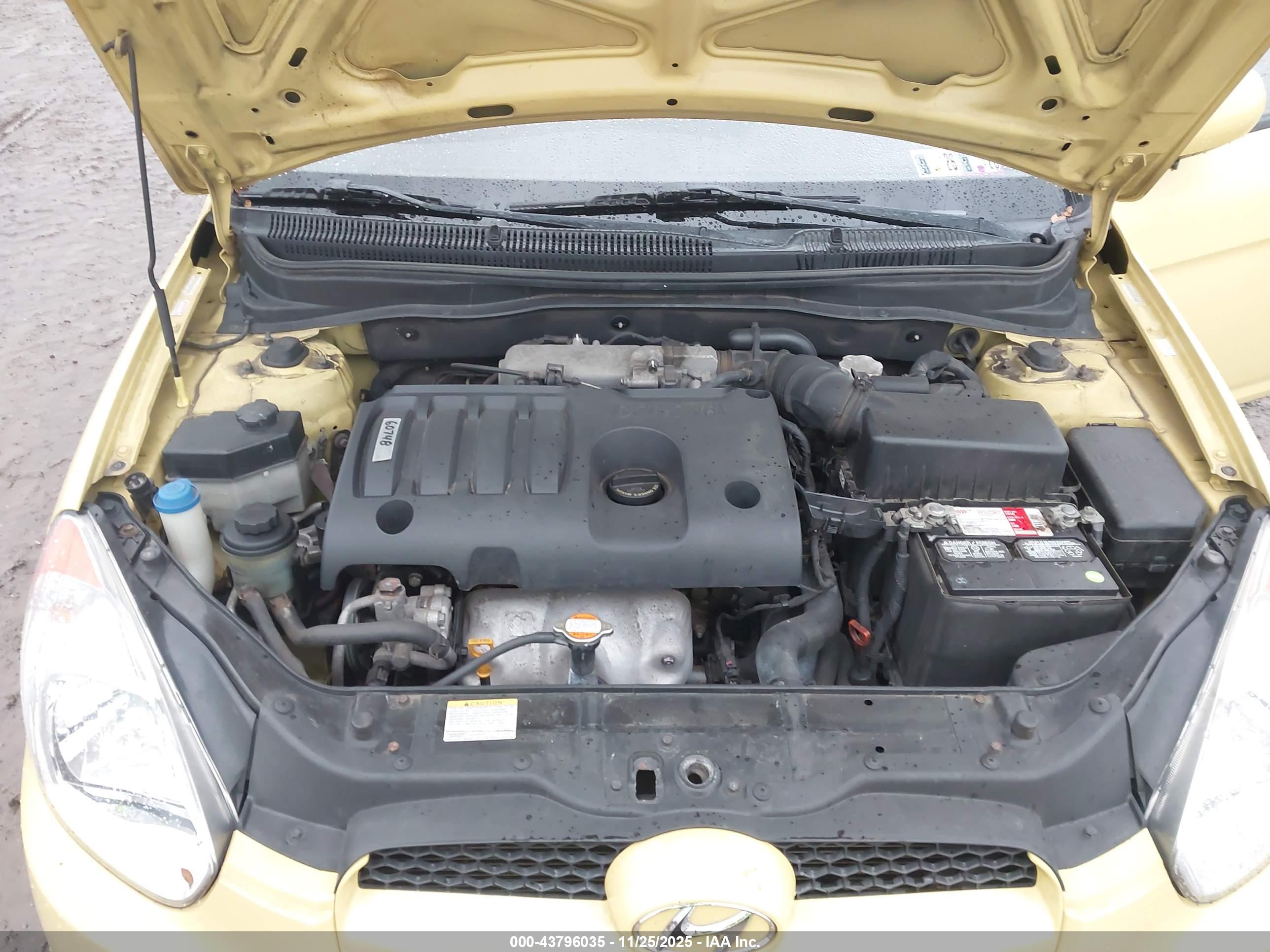 HYUNDAI ACCENT image 10