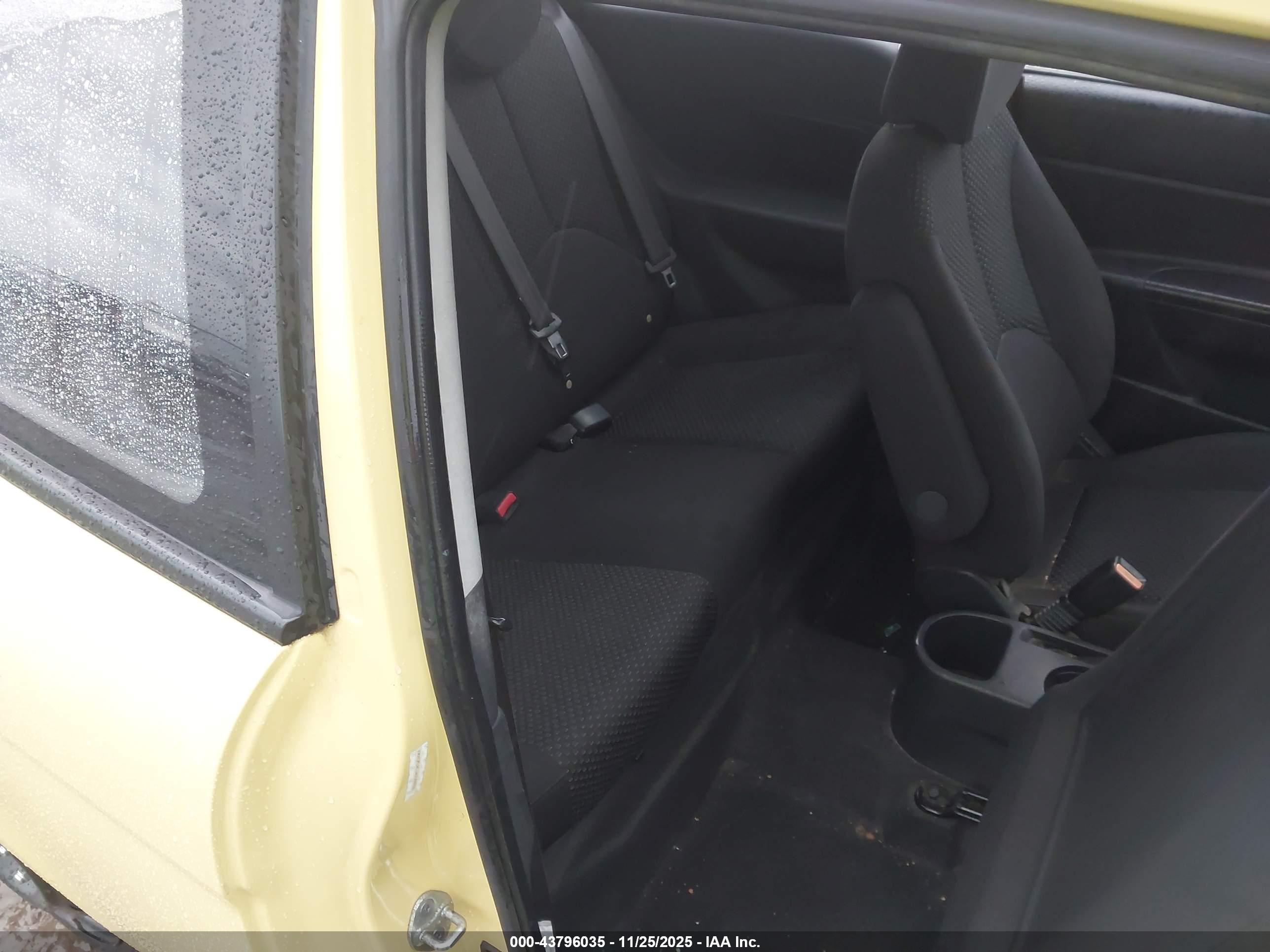HYUNDAI ACCENT image 8