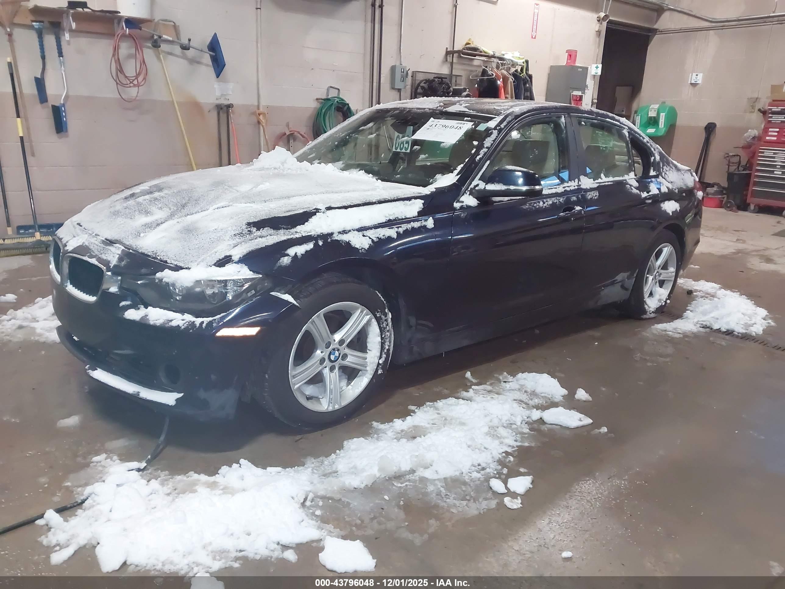 BMW 328I image 2