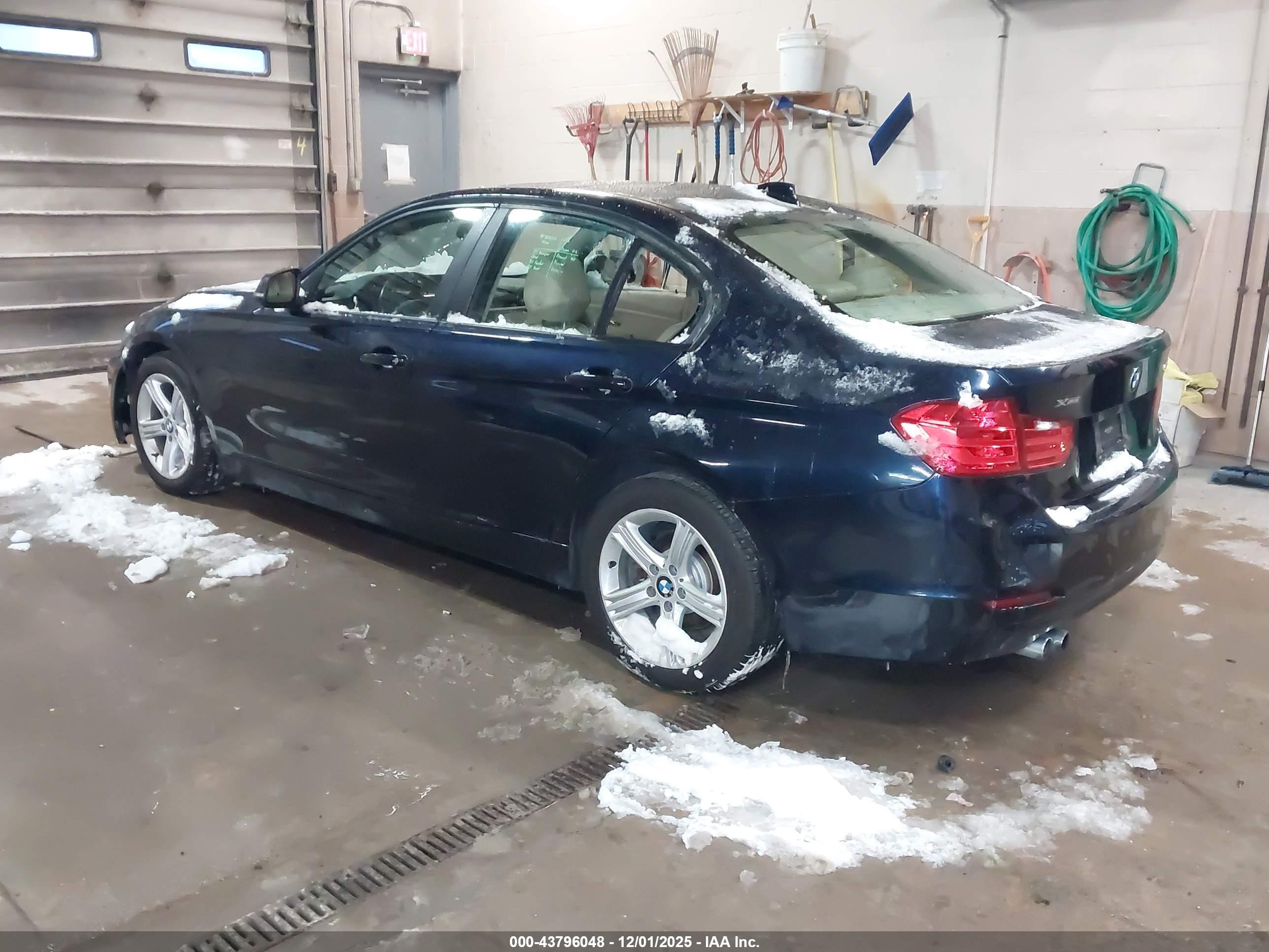 BMW 328I image 3