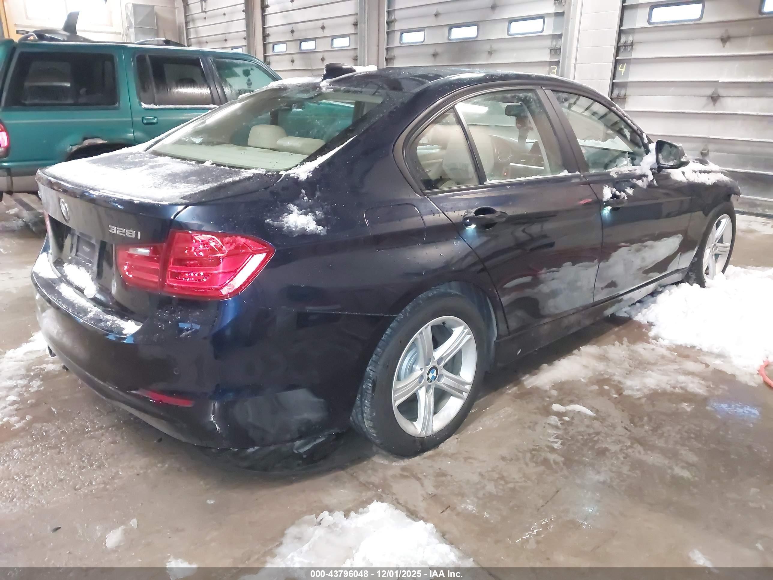 BMW 328I image 4