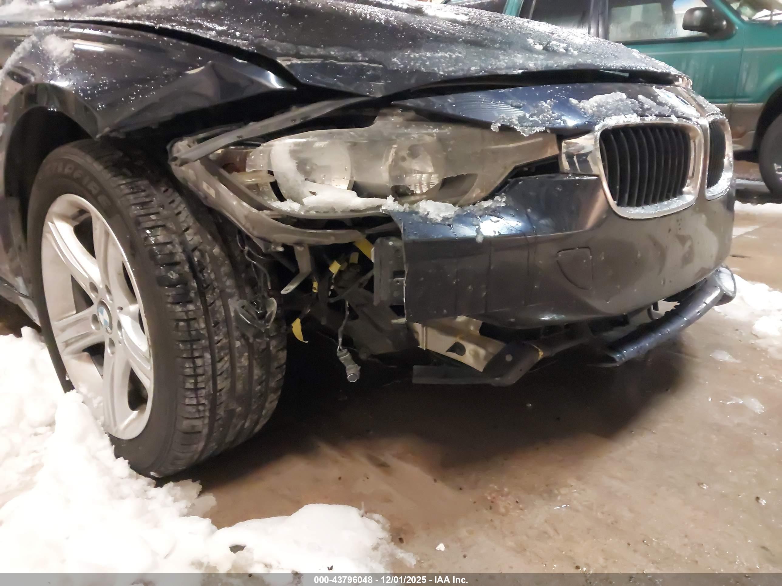 BMW 328I image 6