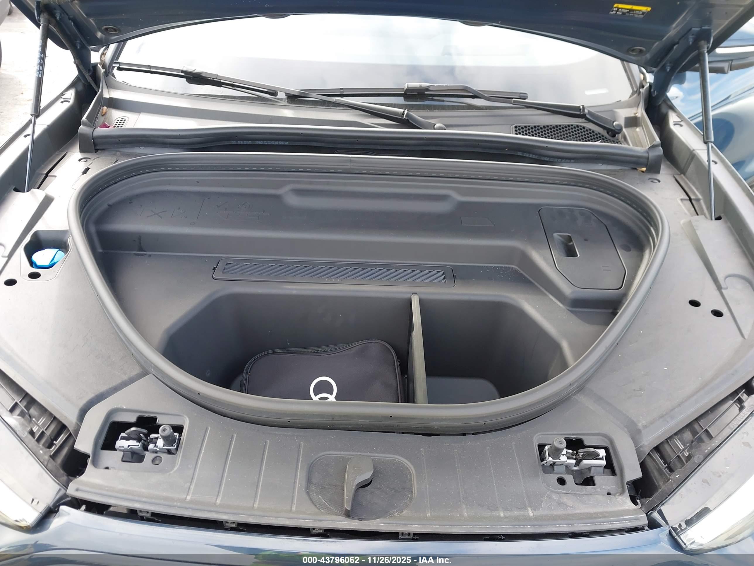 AUDI Q6 image 10