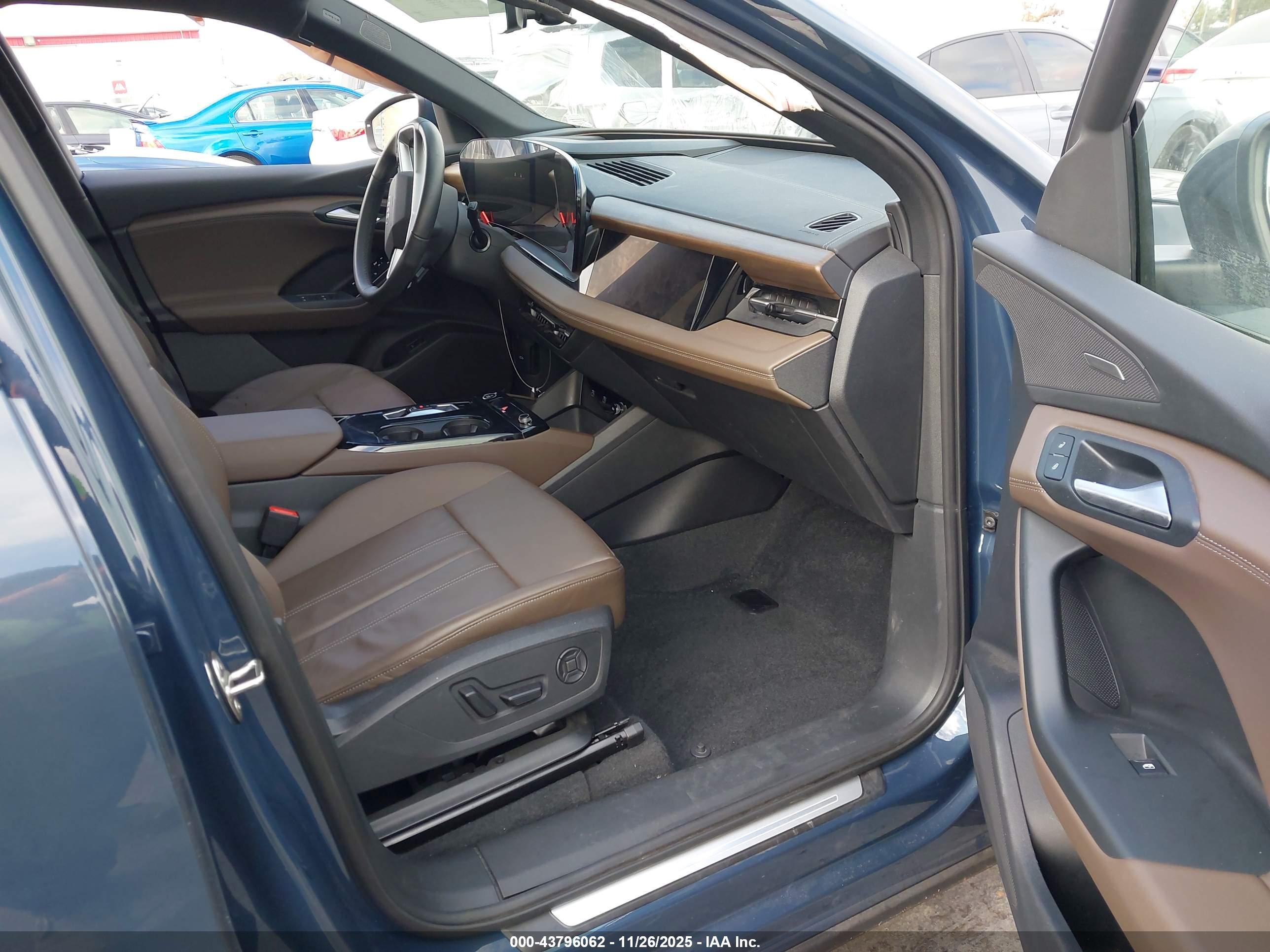 AUDI Q6 image 5