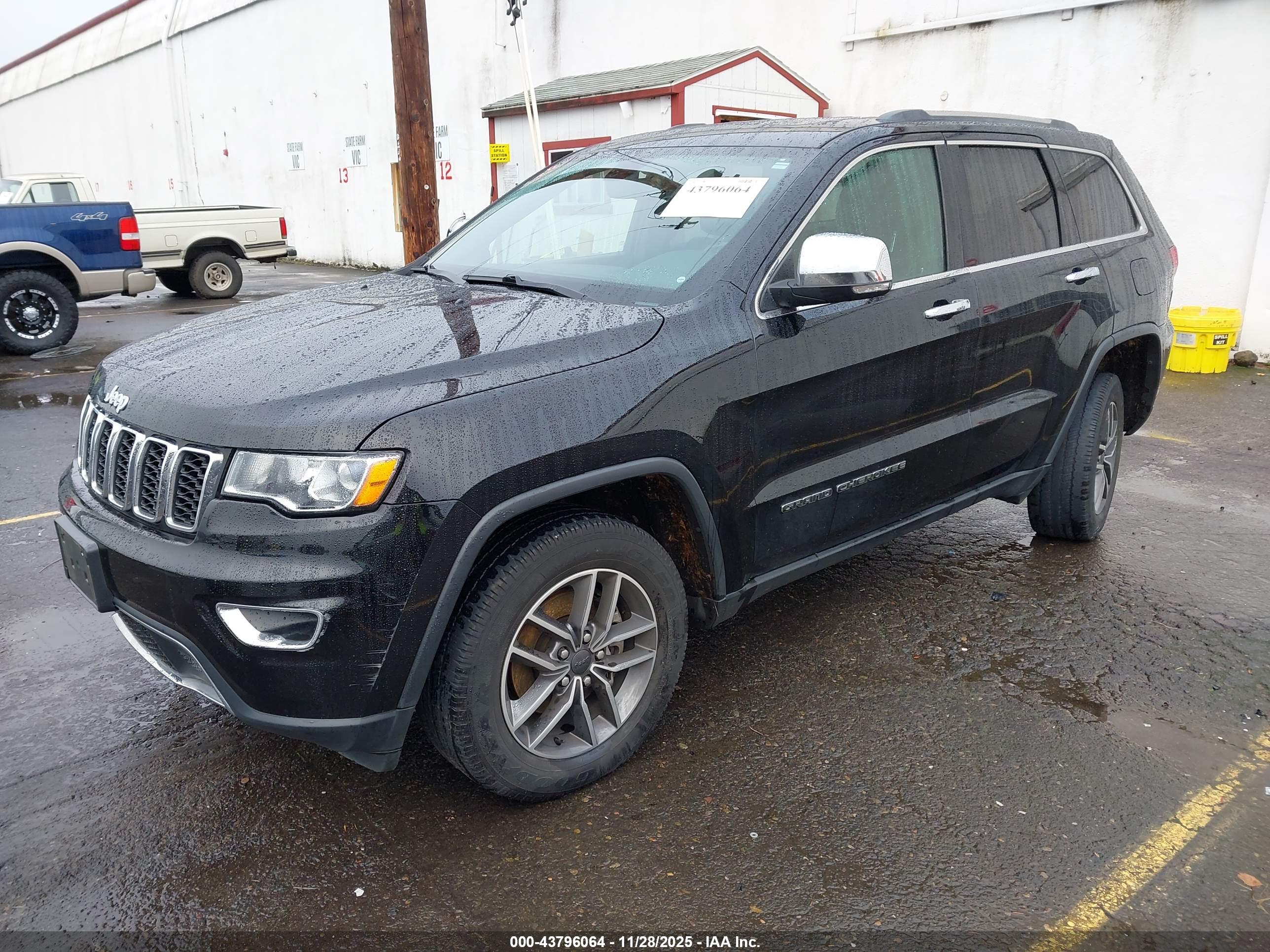 JEEP GRAND image 2