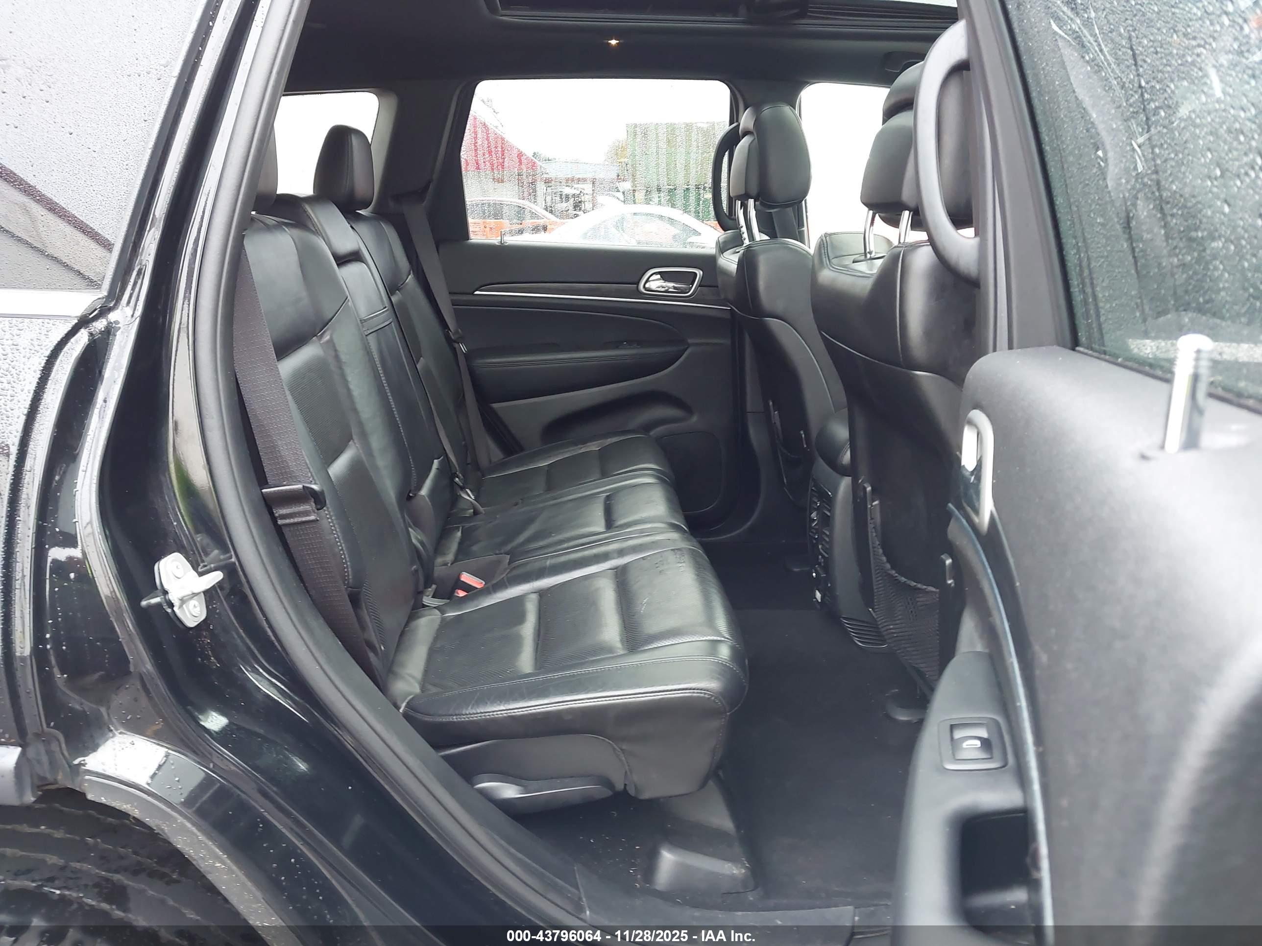 JEEP GRAND image 8
