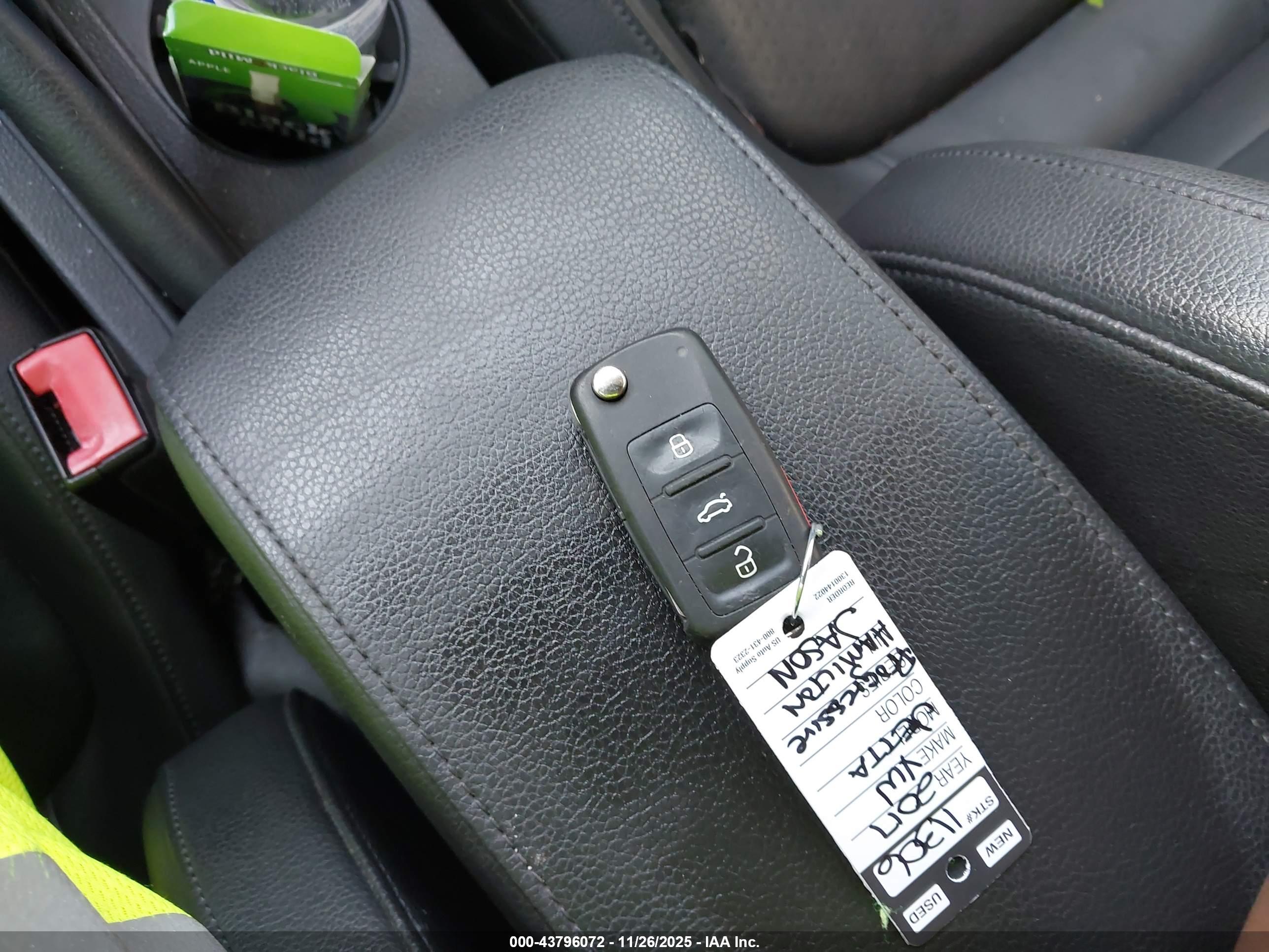 VOLKSWAGEN JETTA image 11