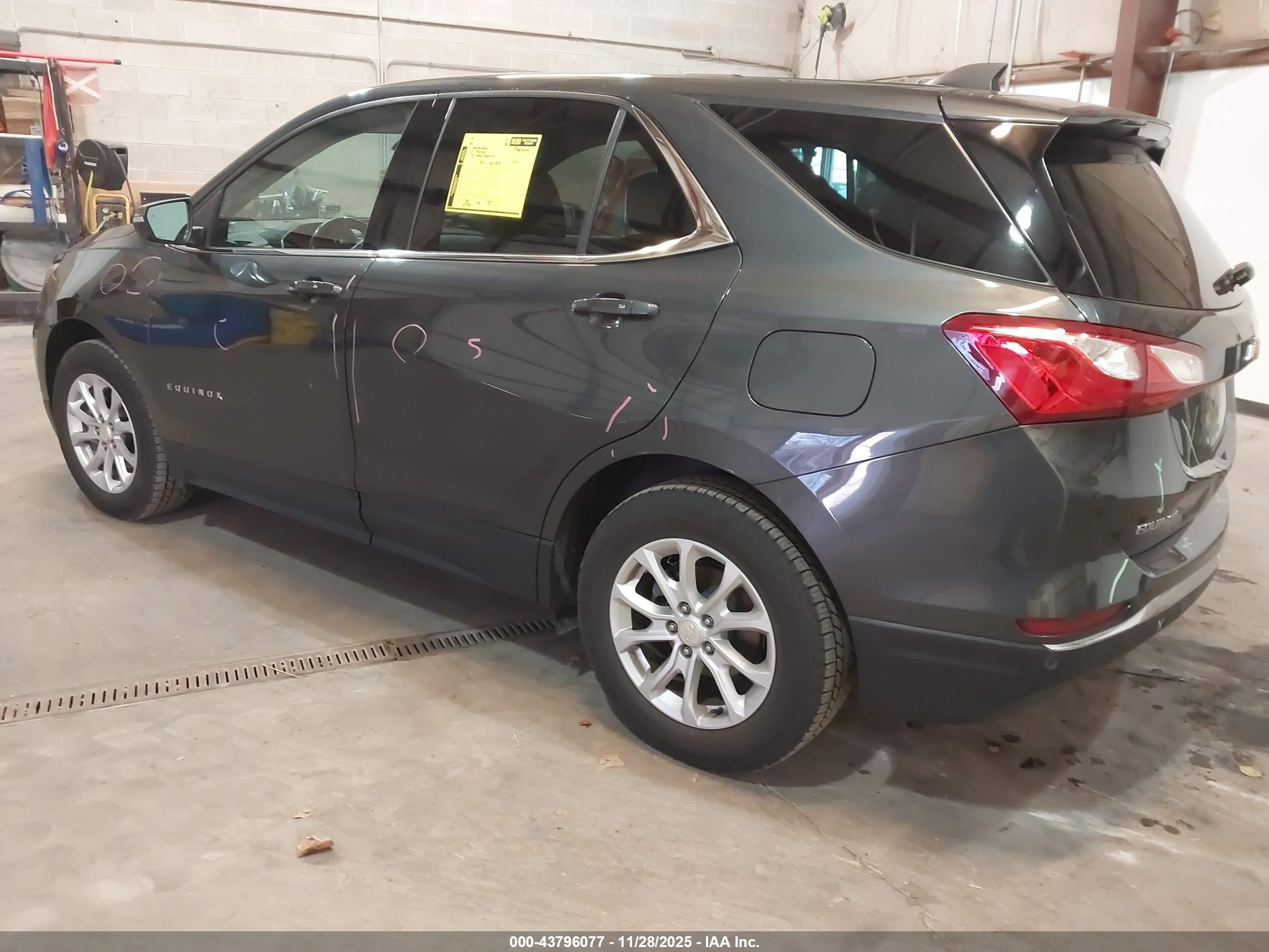 CHEVROLET EQUINOX image 3