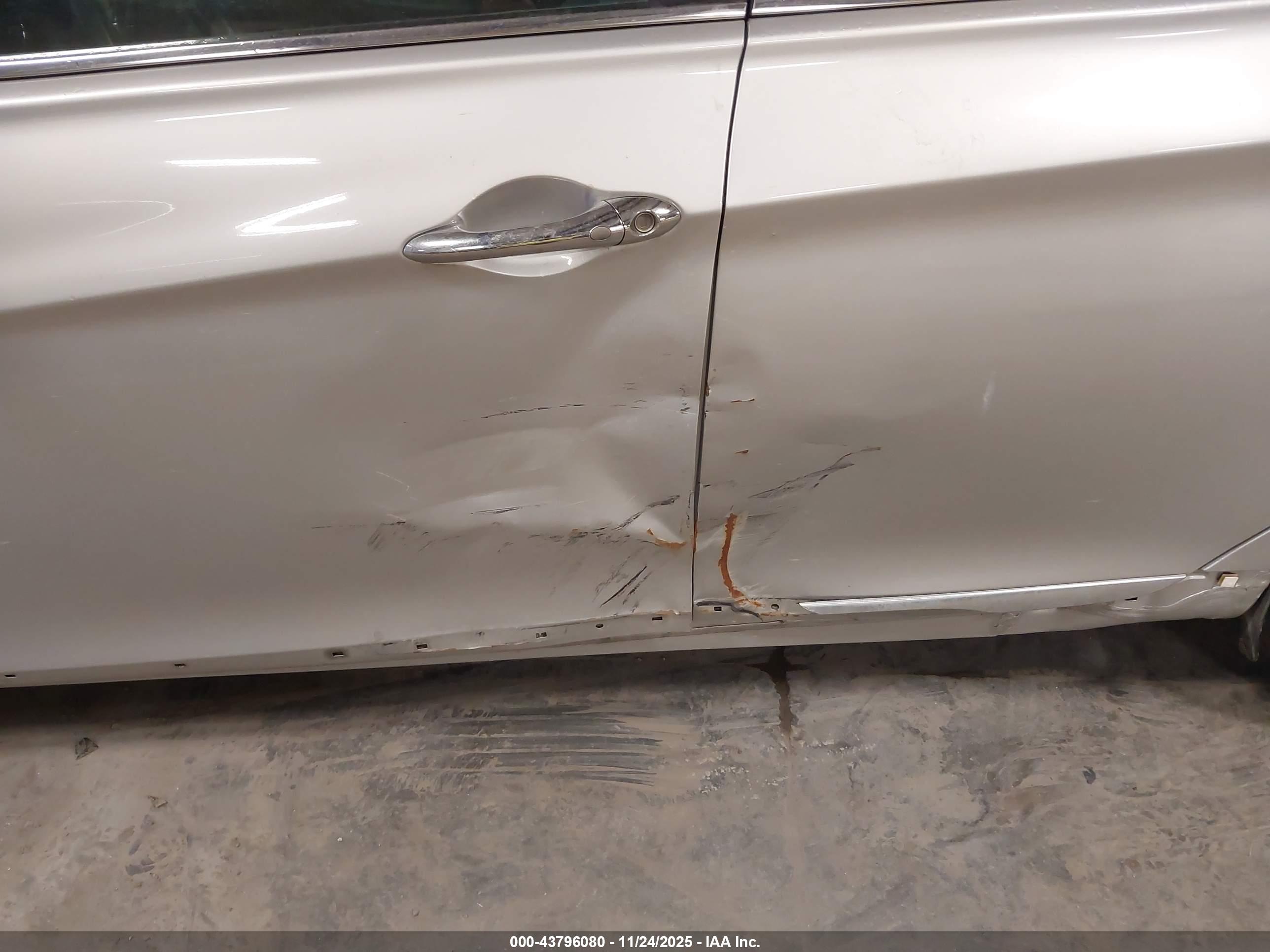 HYUNDAI SONATA image 6