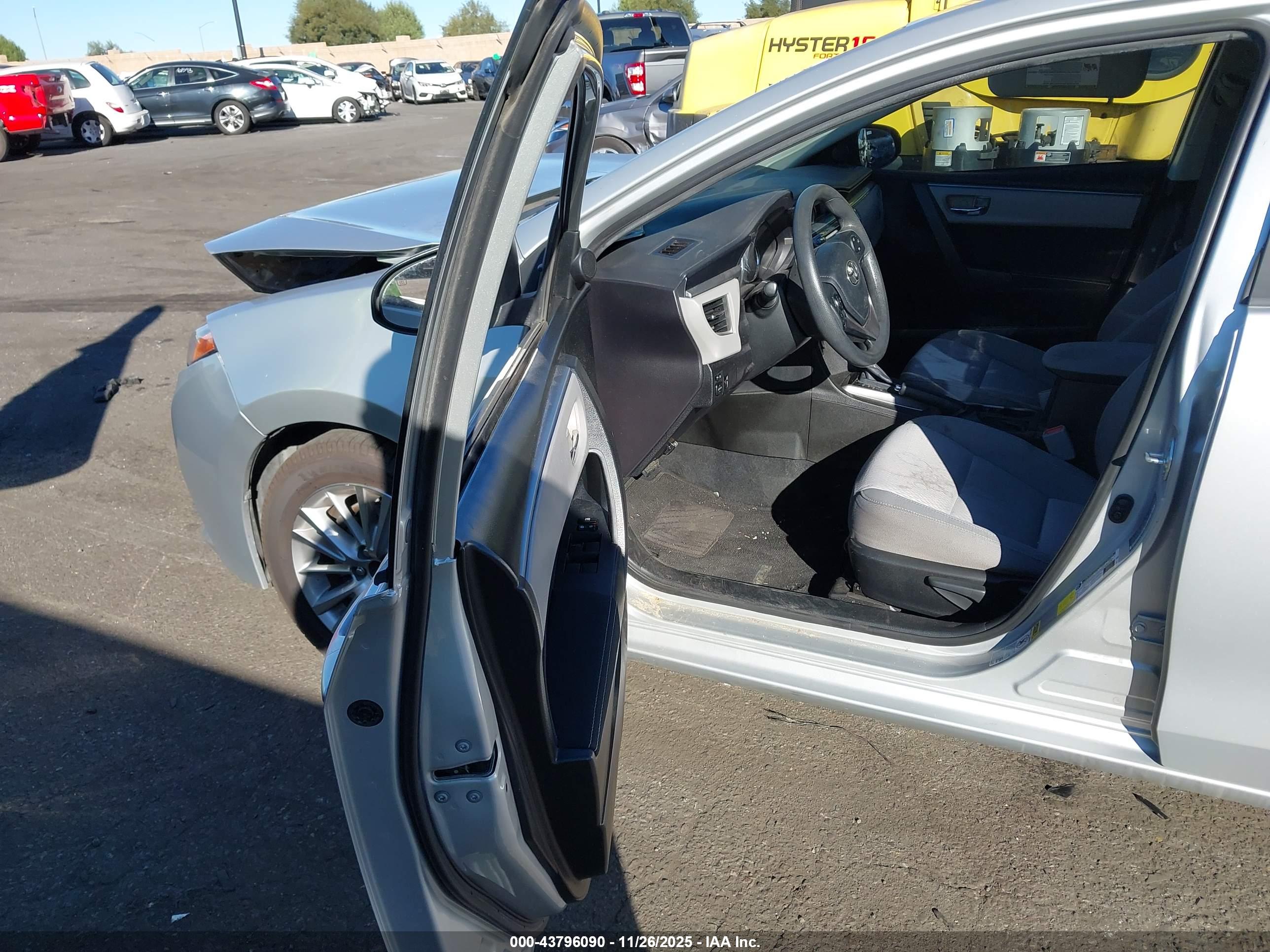 TOYOTA COROLLA image 5