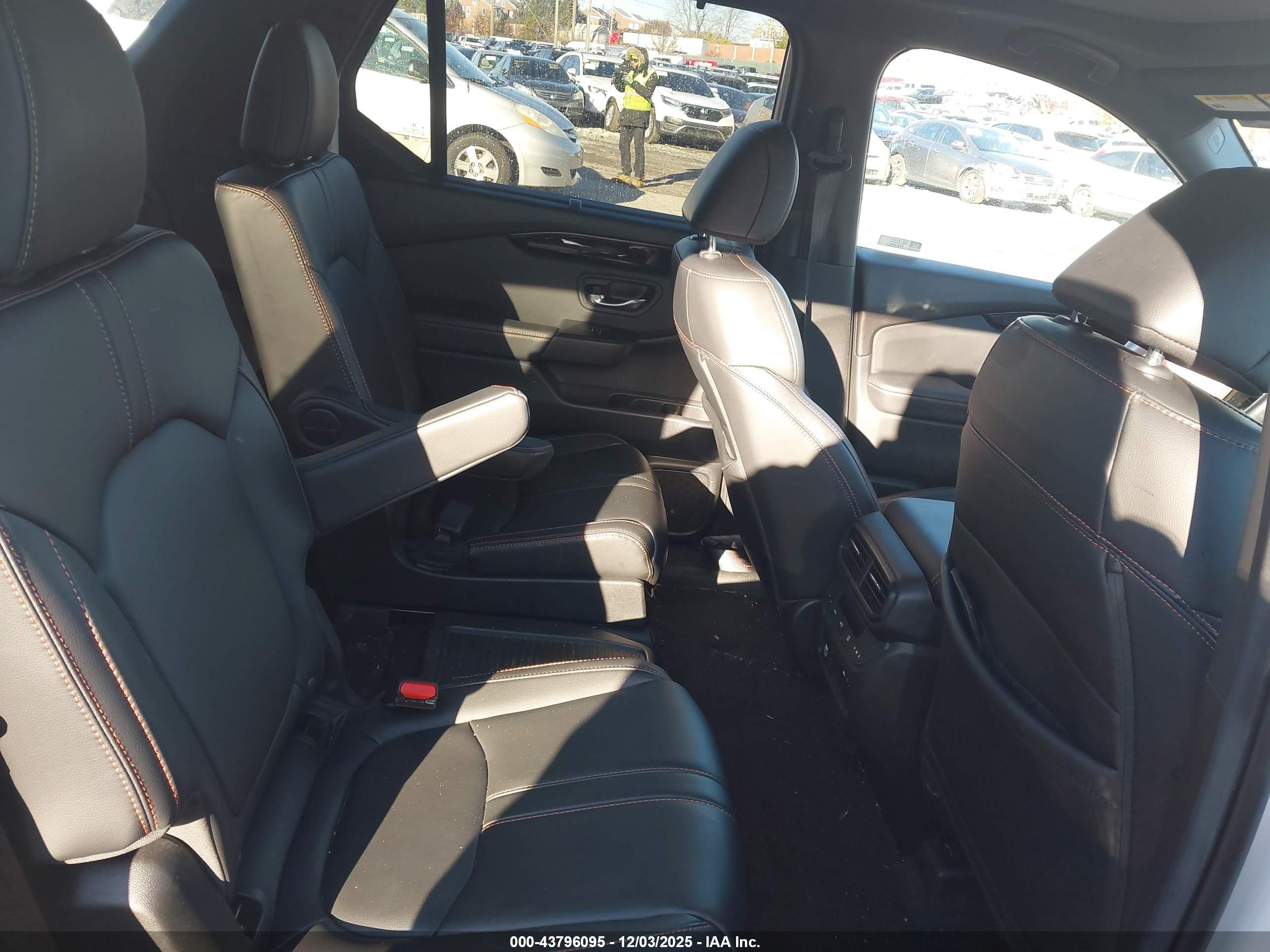 HONDA PILOT image 8