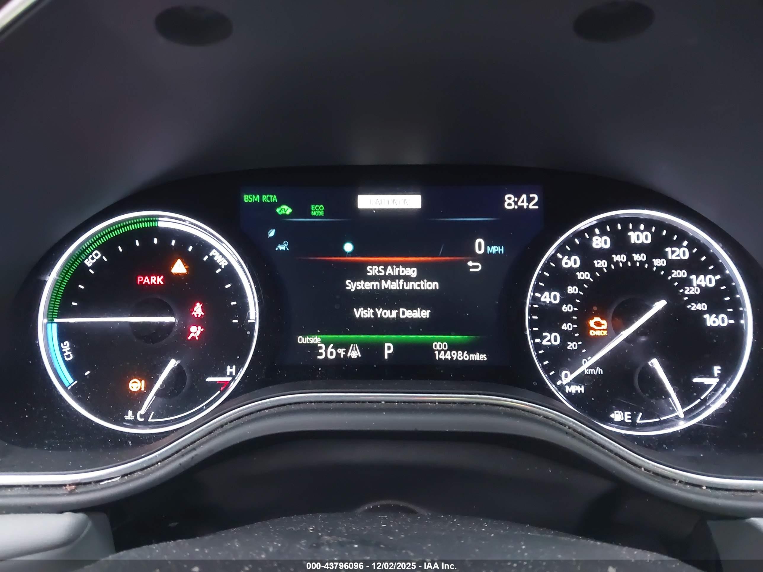 TOYOTA AVALON image 7
