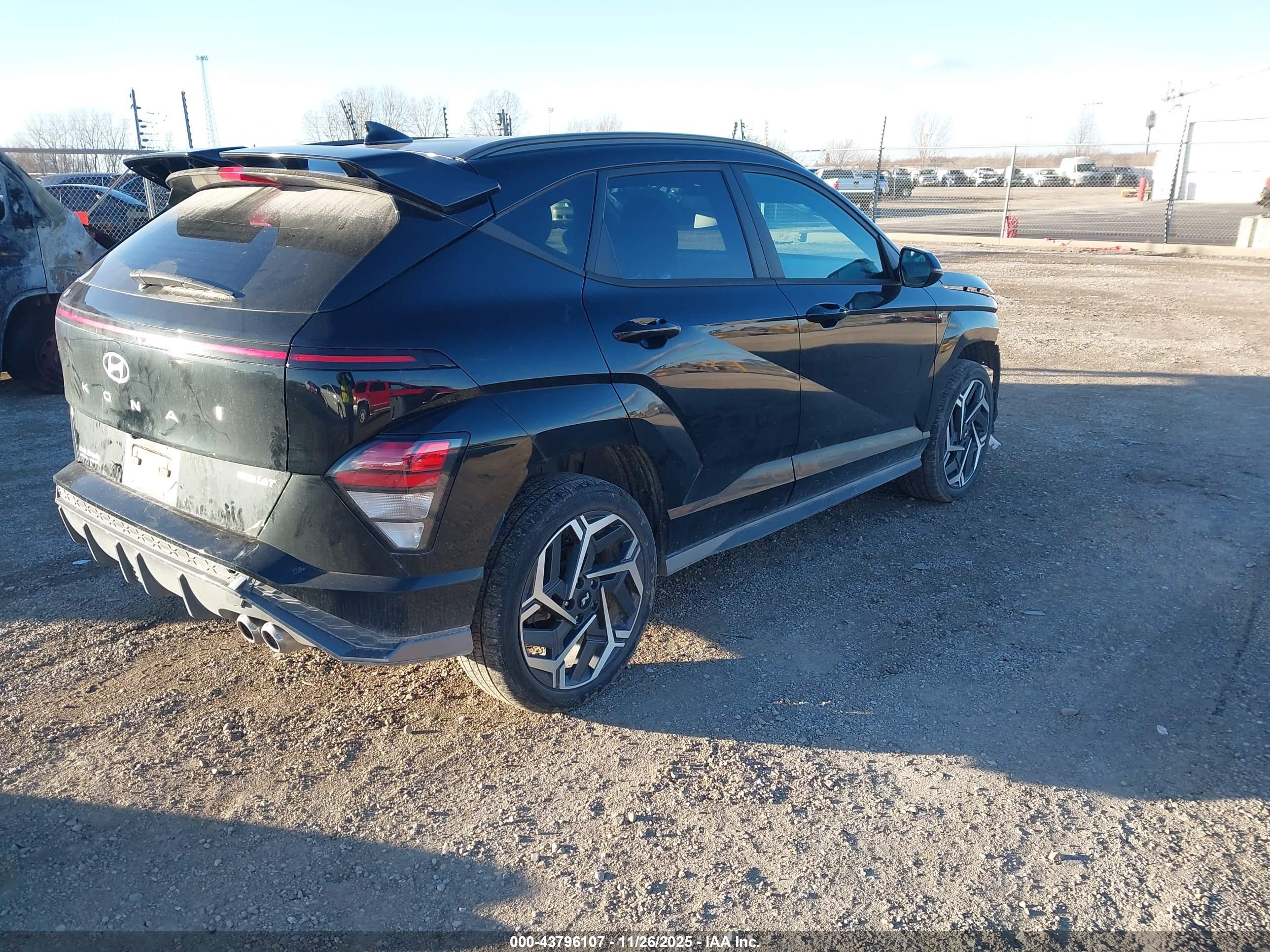 HYUNDAI KONA image 4