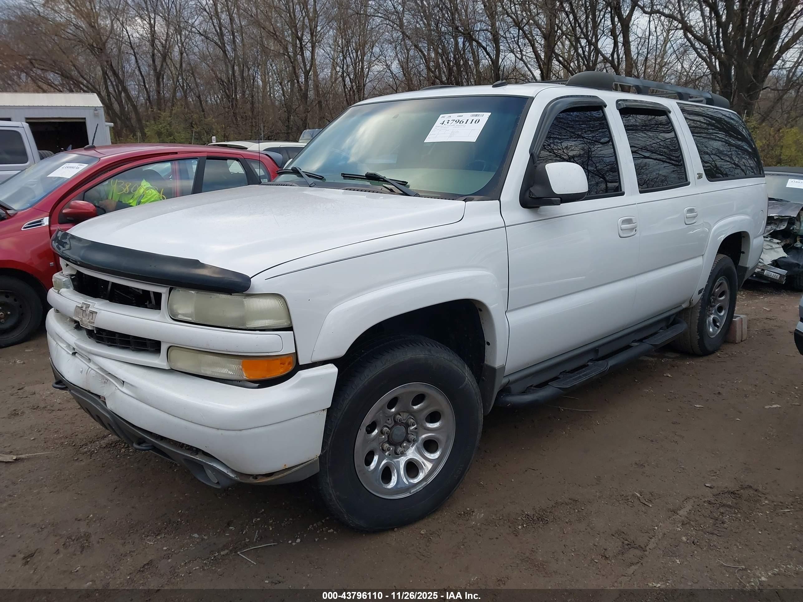 CHEVROLET SUBURBAN image 2