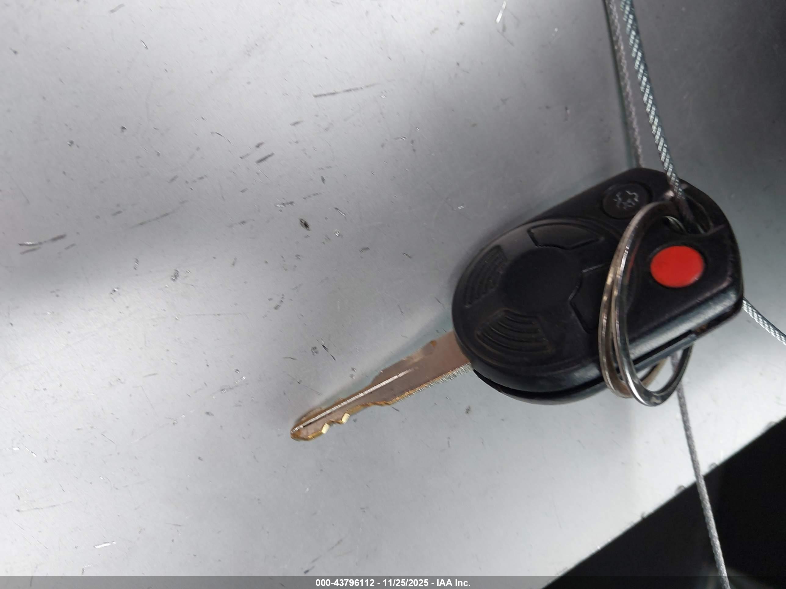 FORD FUSION image 11