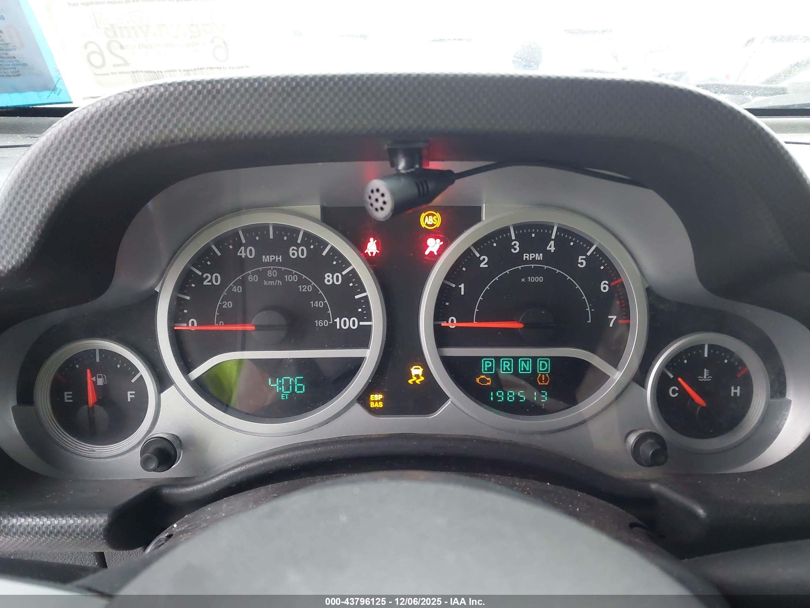 JEEP WRANGLER image 7
