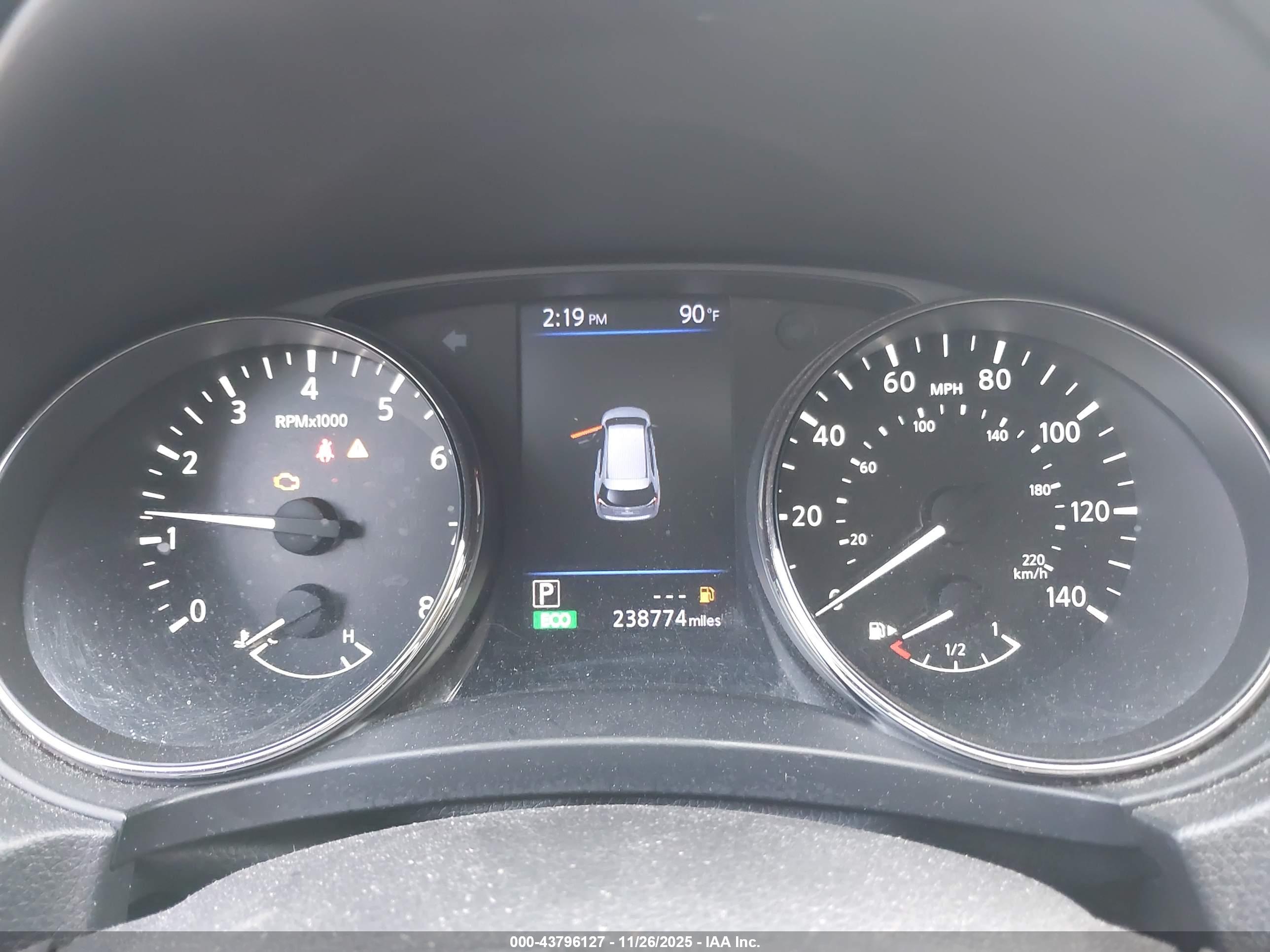 NISSAN ROGUE image 7