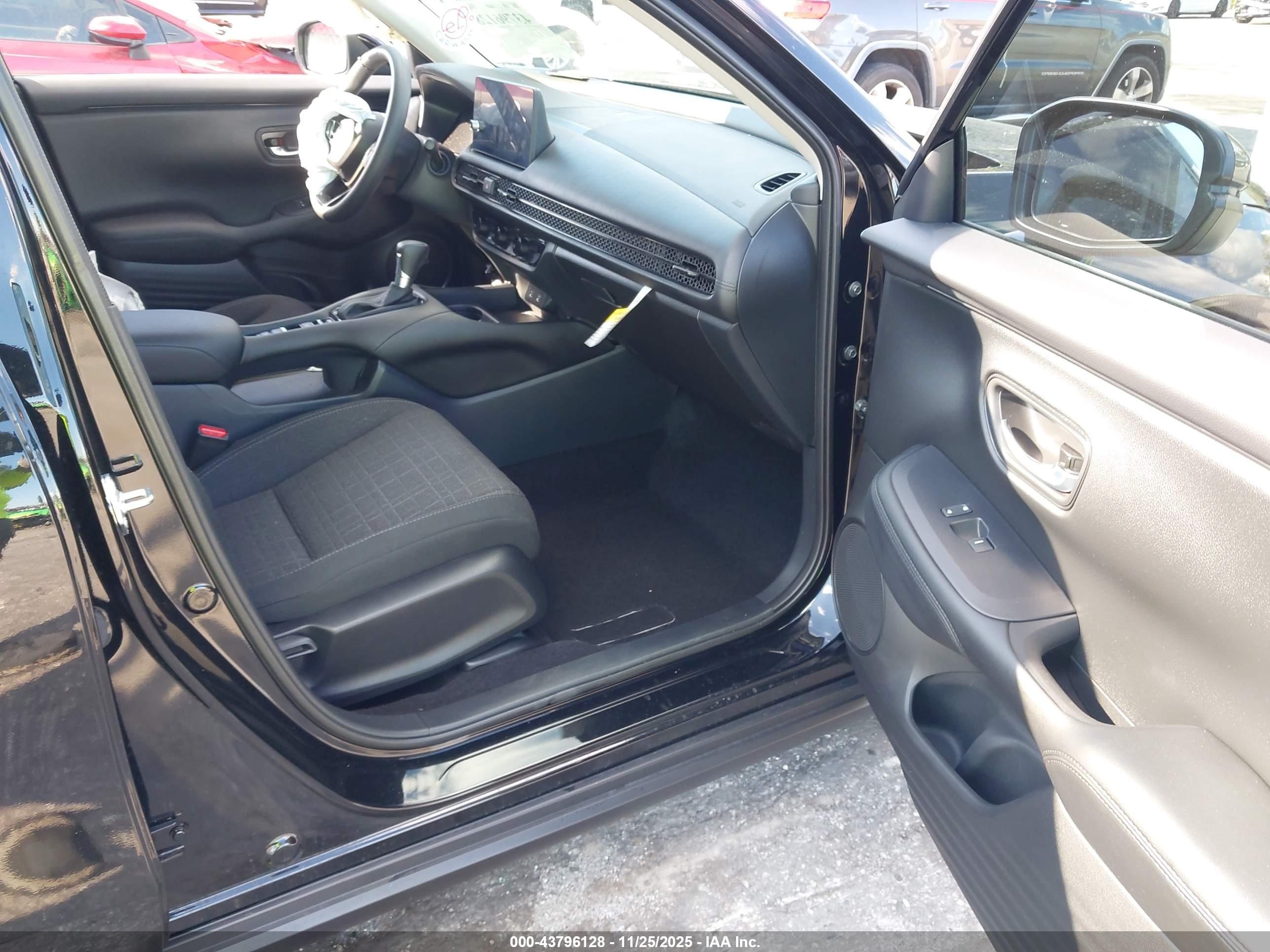HONDA HR-V image 5