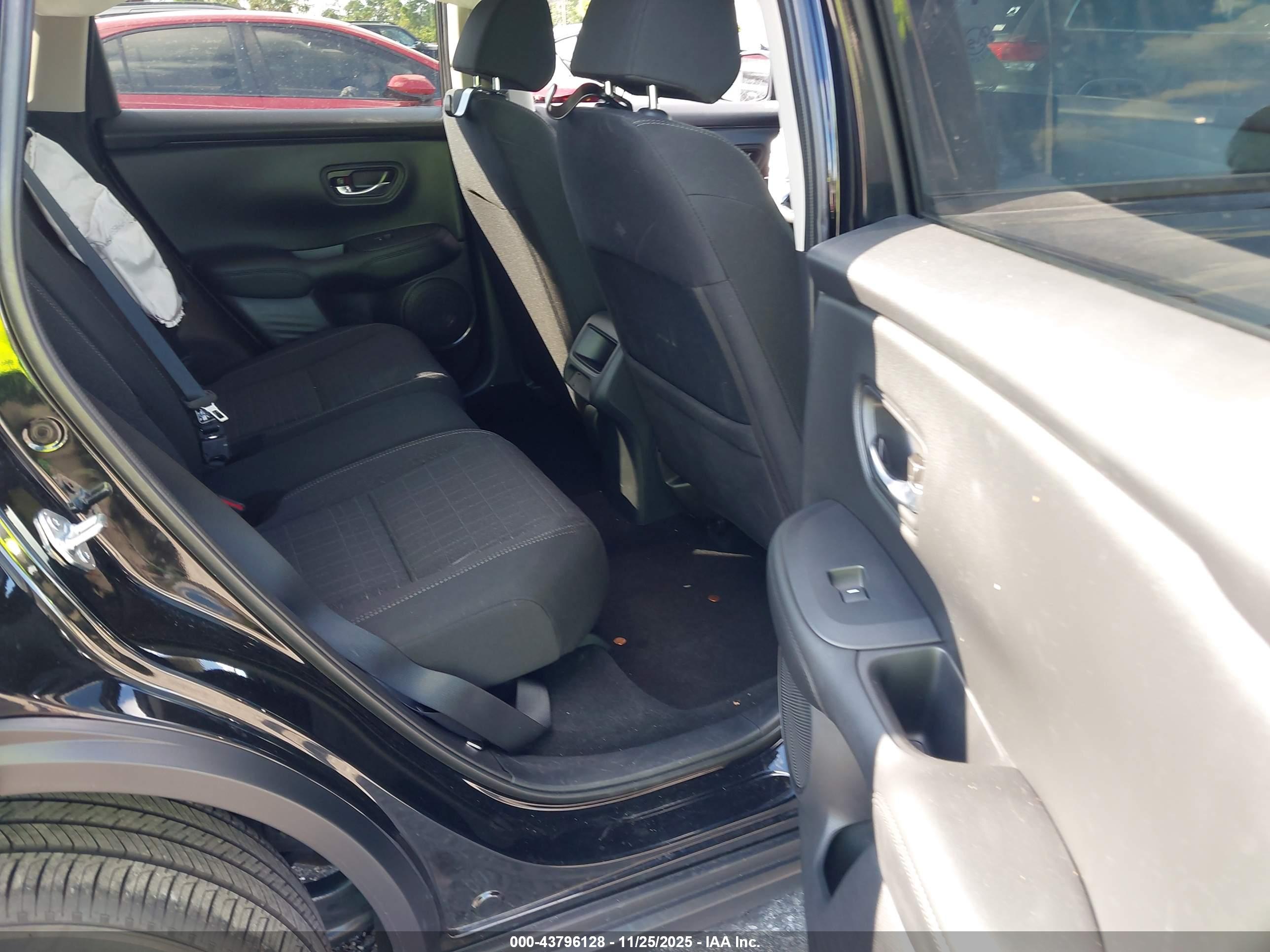 HONDA HR-V image 8
