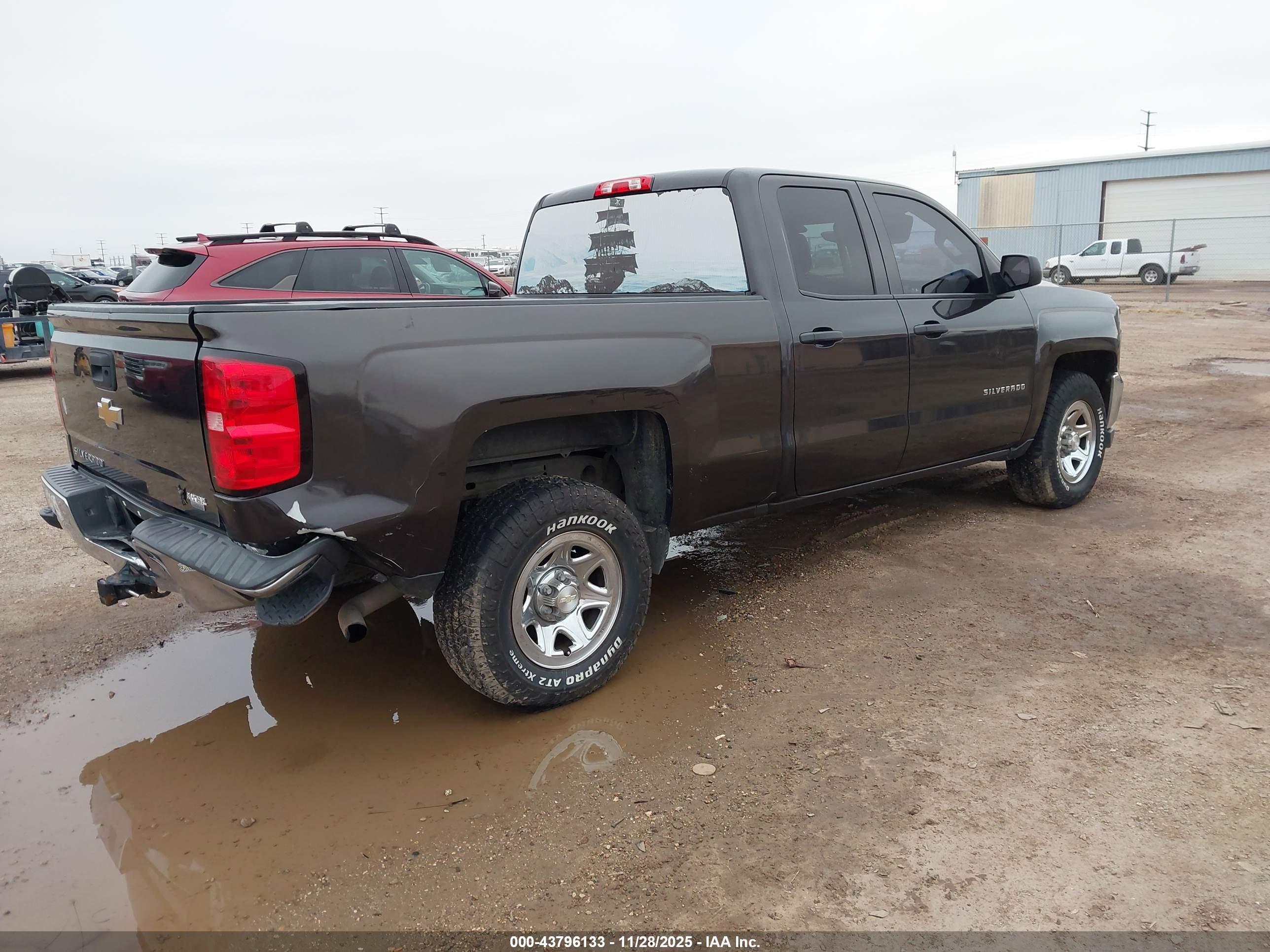 CHEVROLET SILVERADO image 4