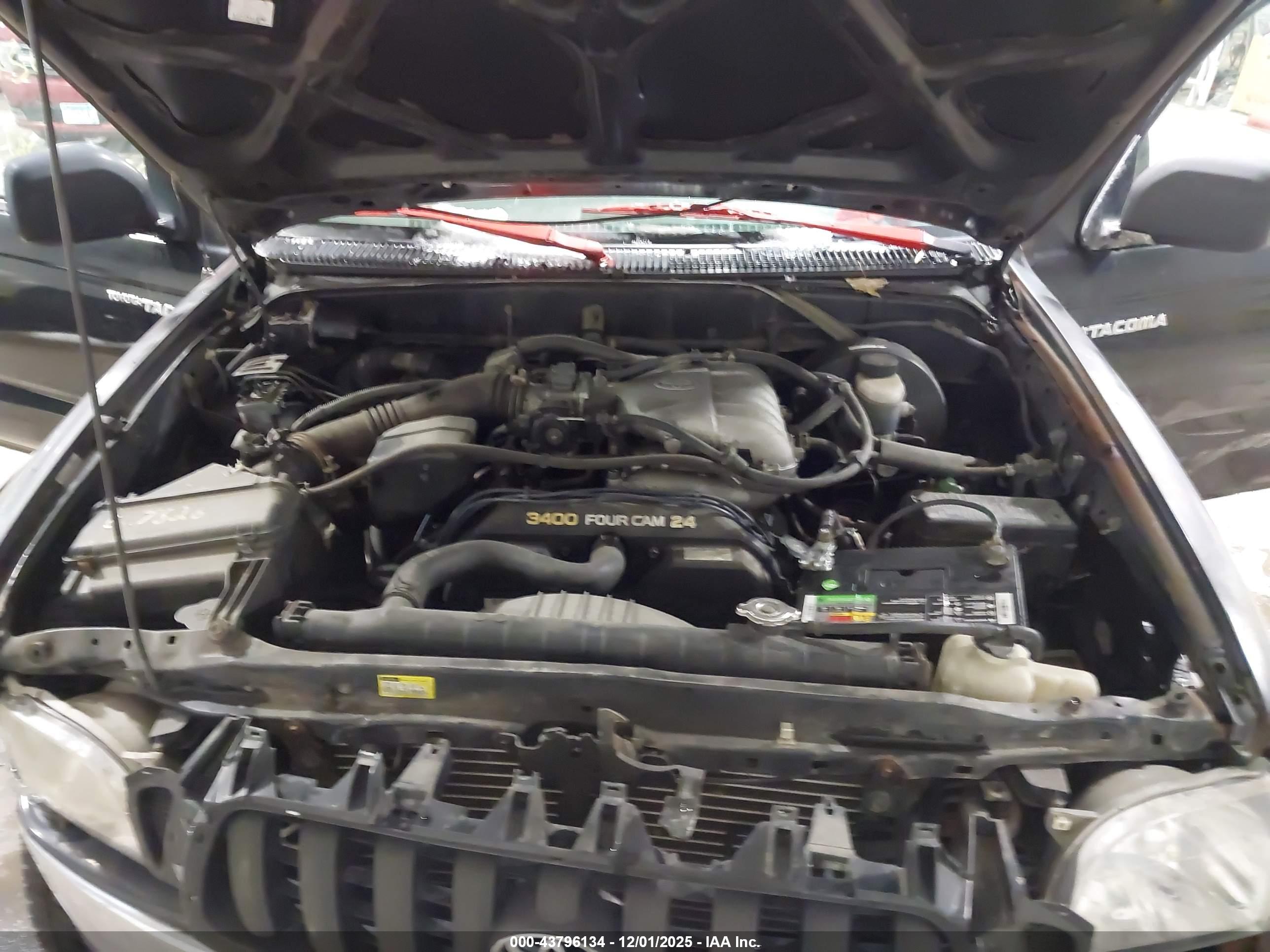 TOYOTA TACOMA image 10