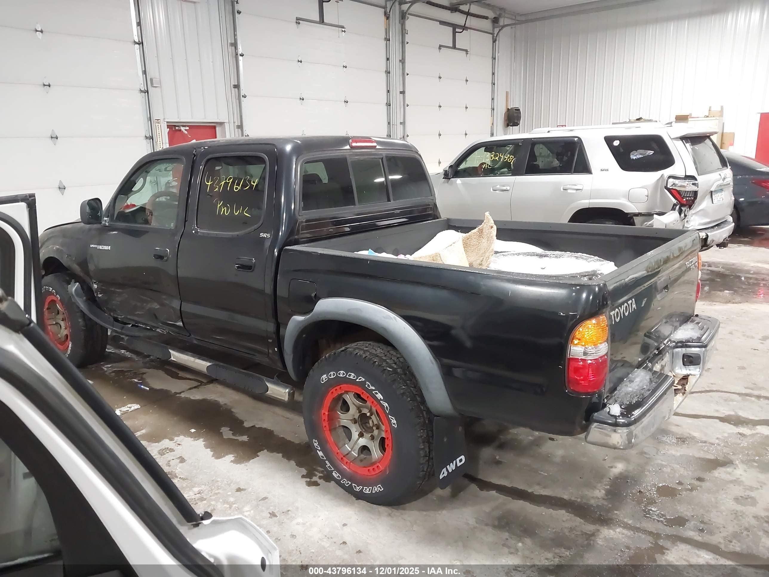 TOYOTA TACOMA image 3