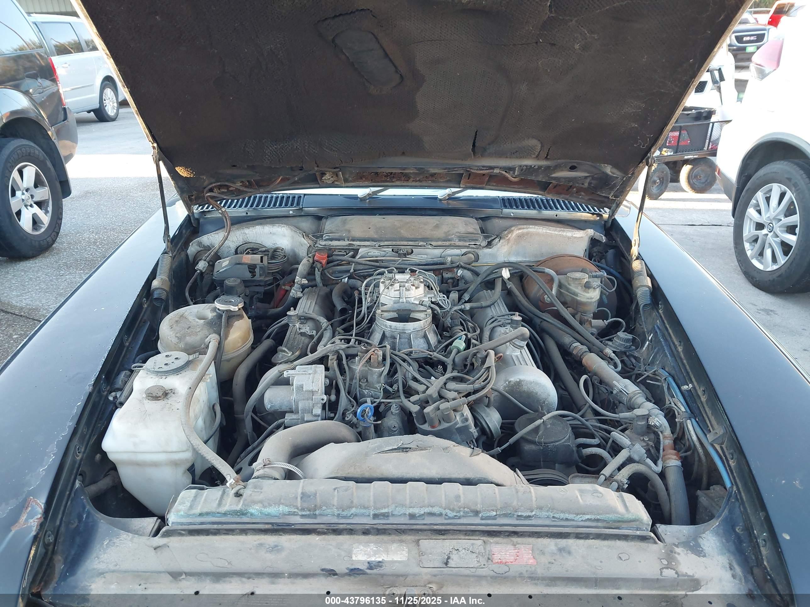 MERCEDES-BENZ 380 image 10