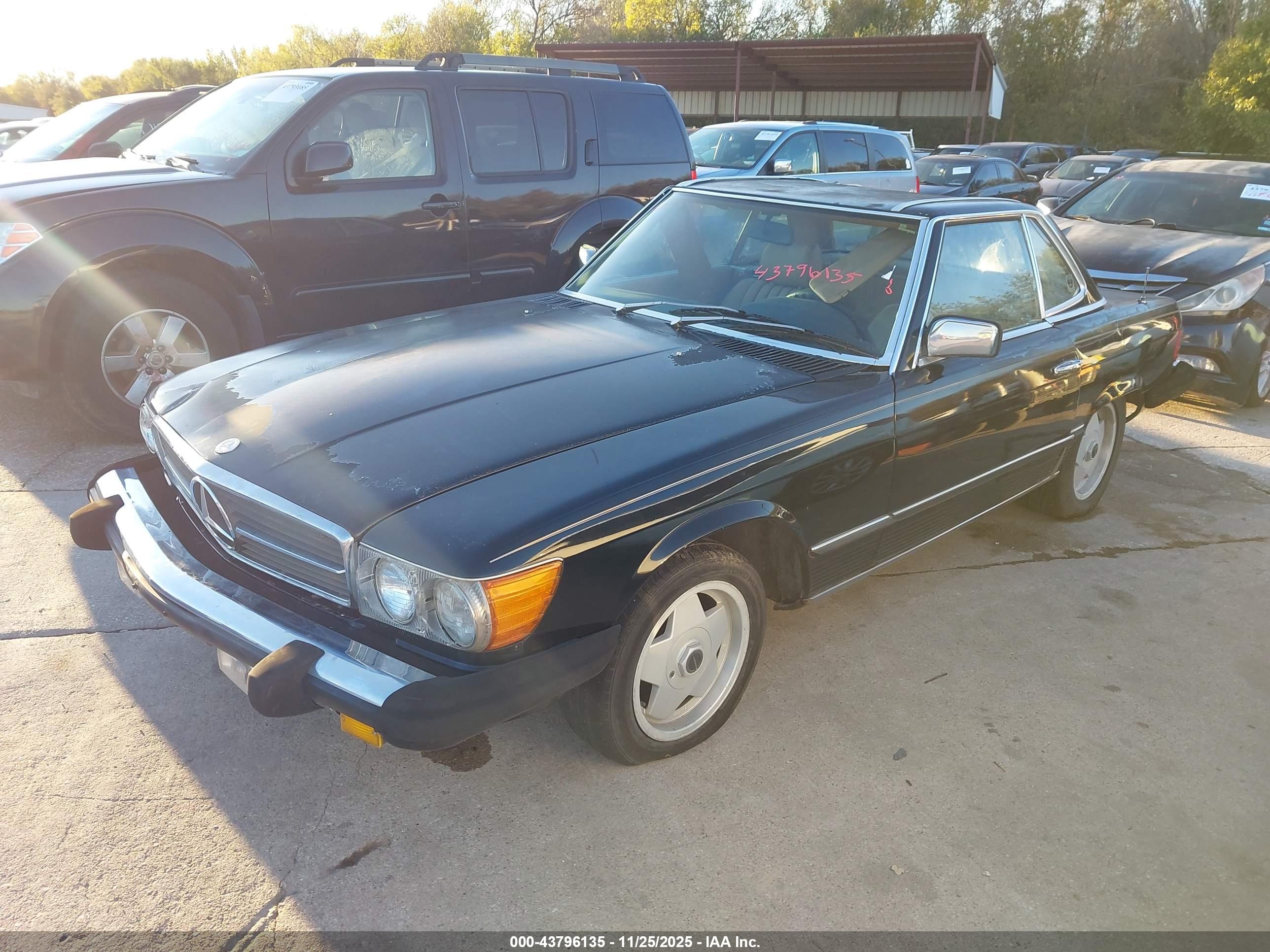 MERCEDES-BENZ 380 image 2