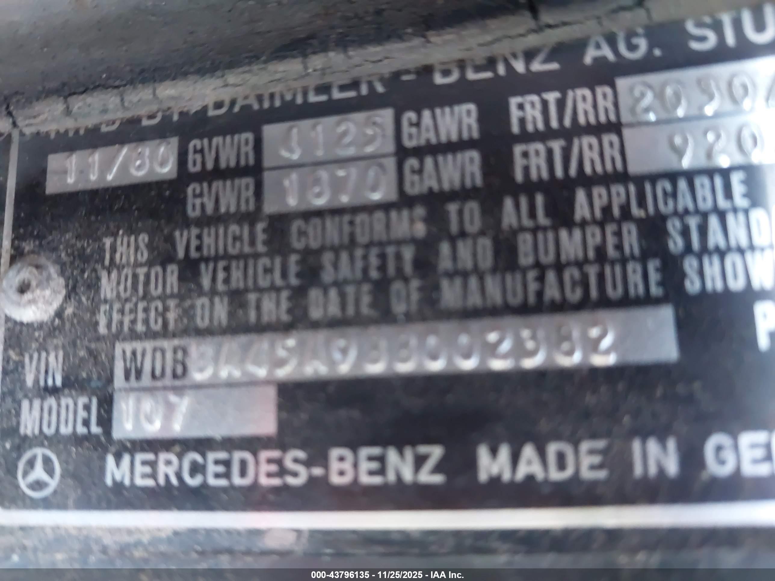 MERCEDES-BENZ 380 image 9