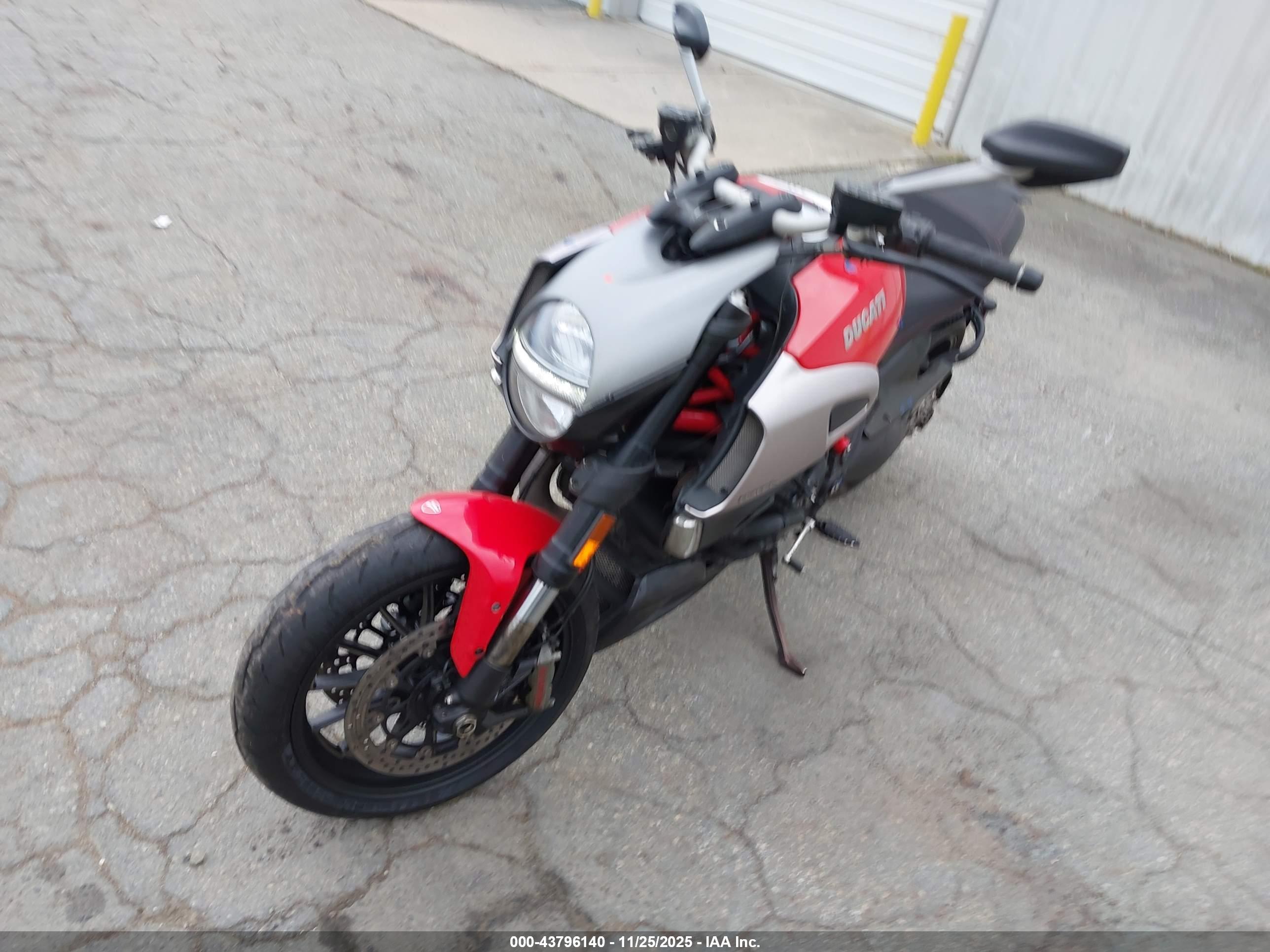 DUCATI DIAVEL image 2