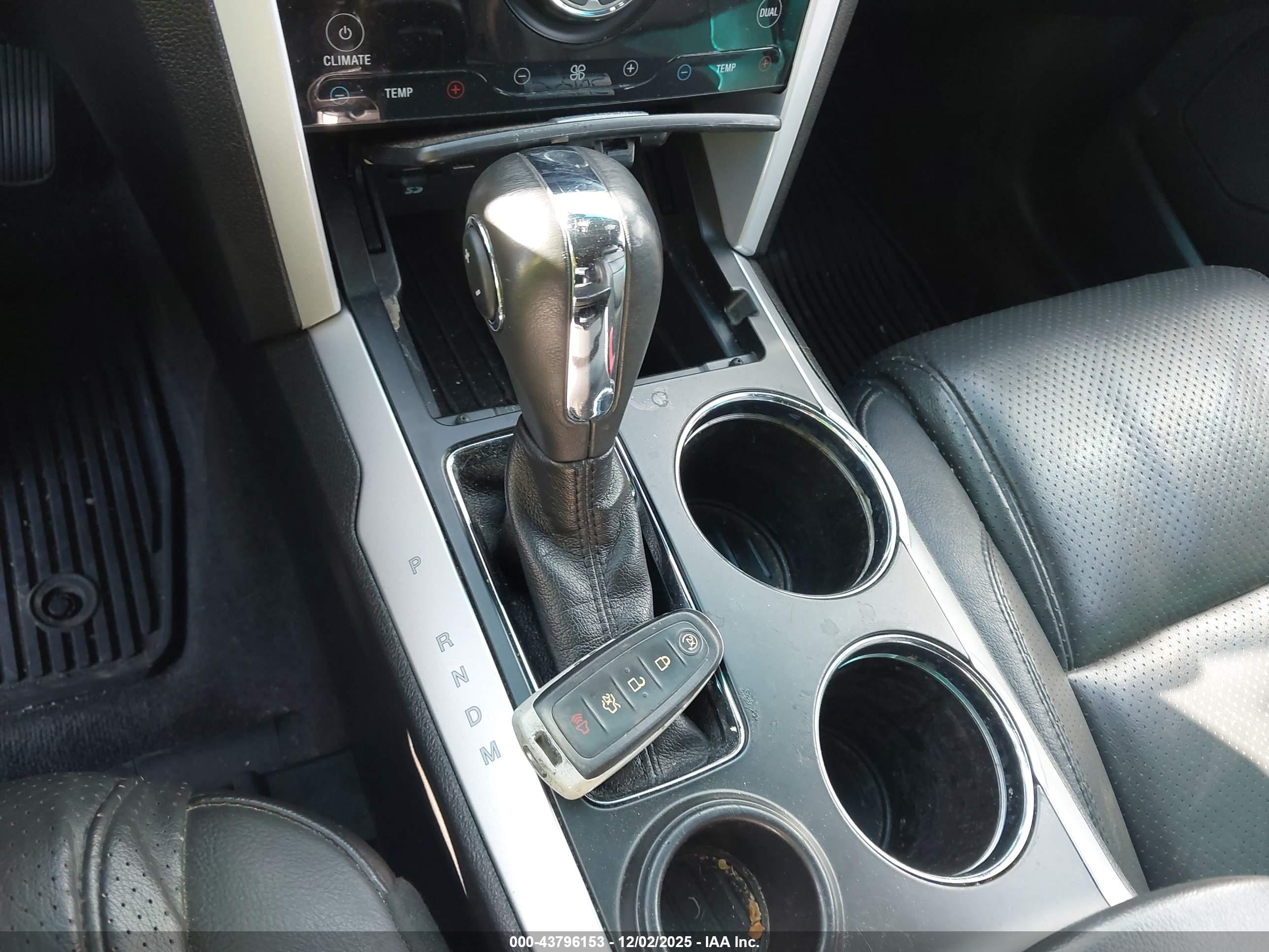FORD EXPLORER image 11