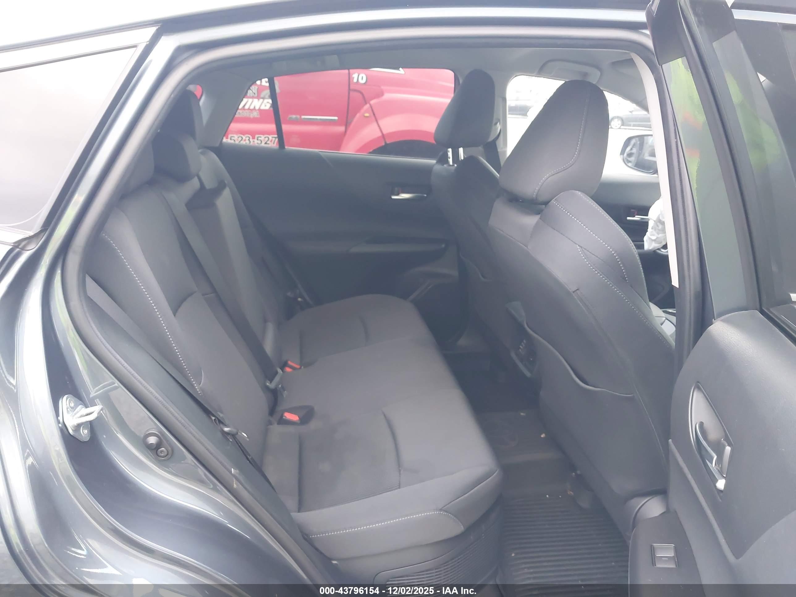 TOYOTA VENZA image 8