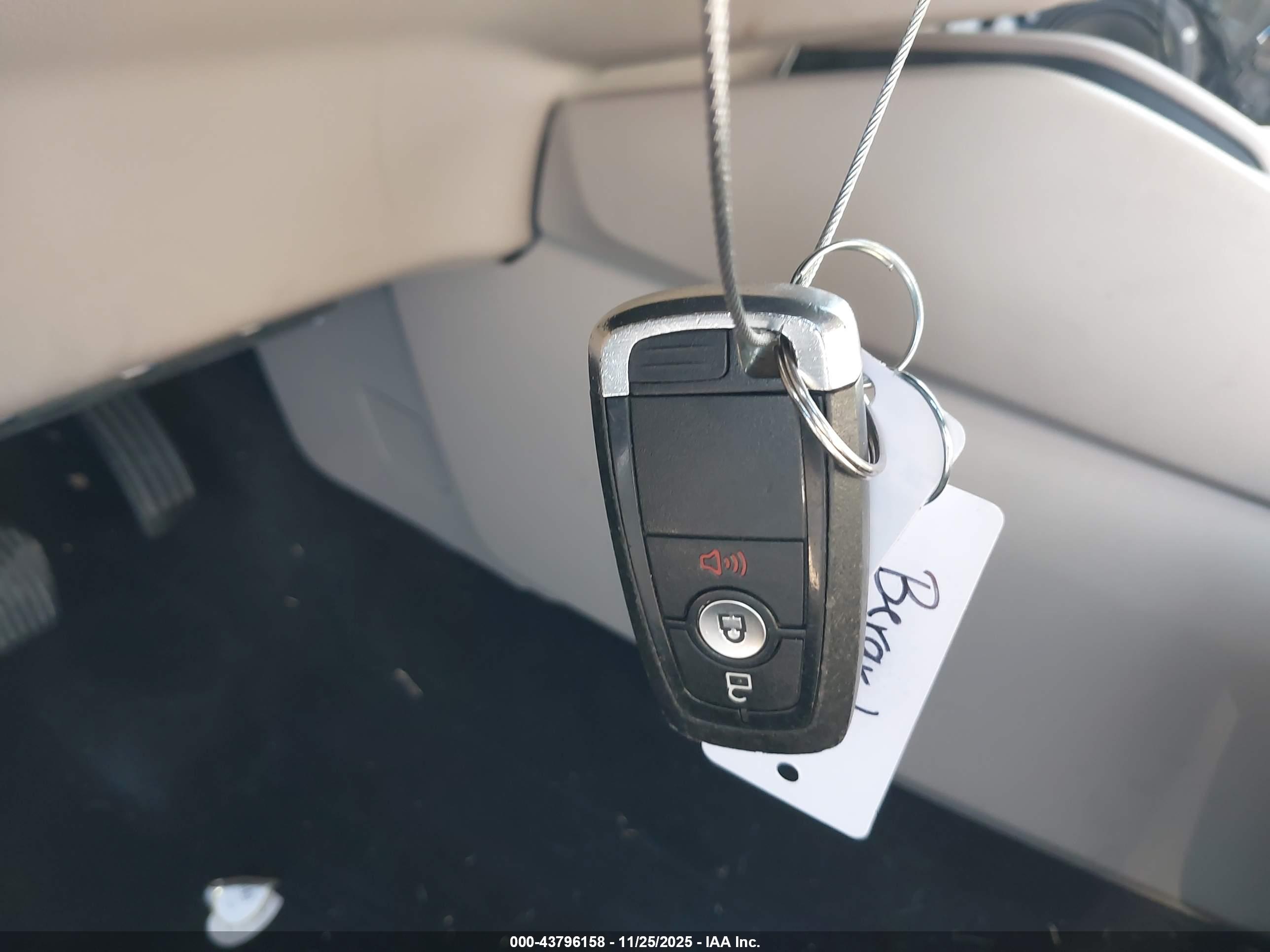 FORD ESCAPE image 11